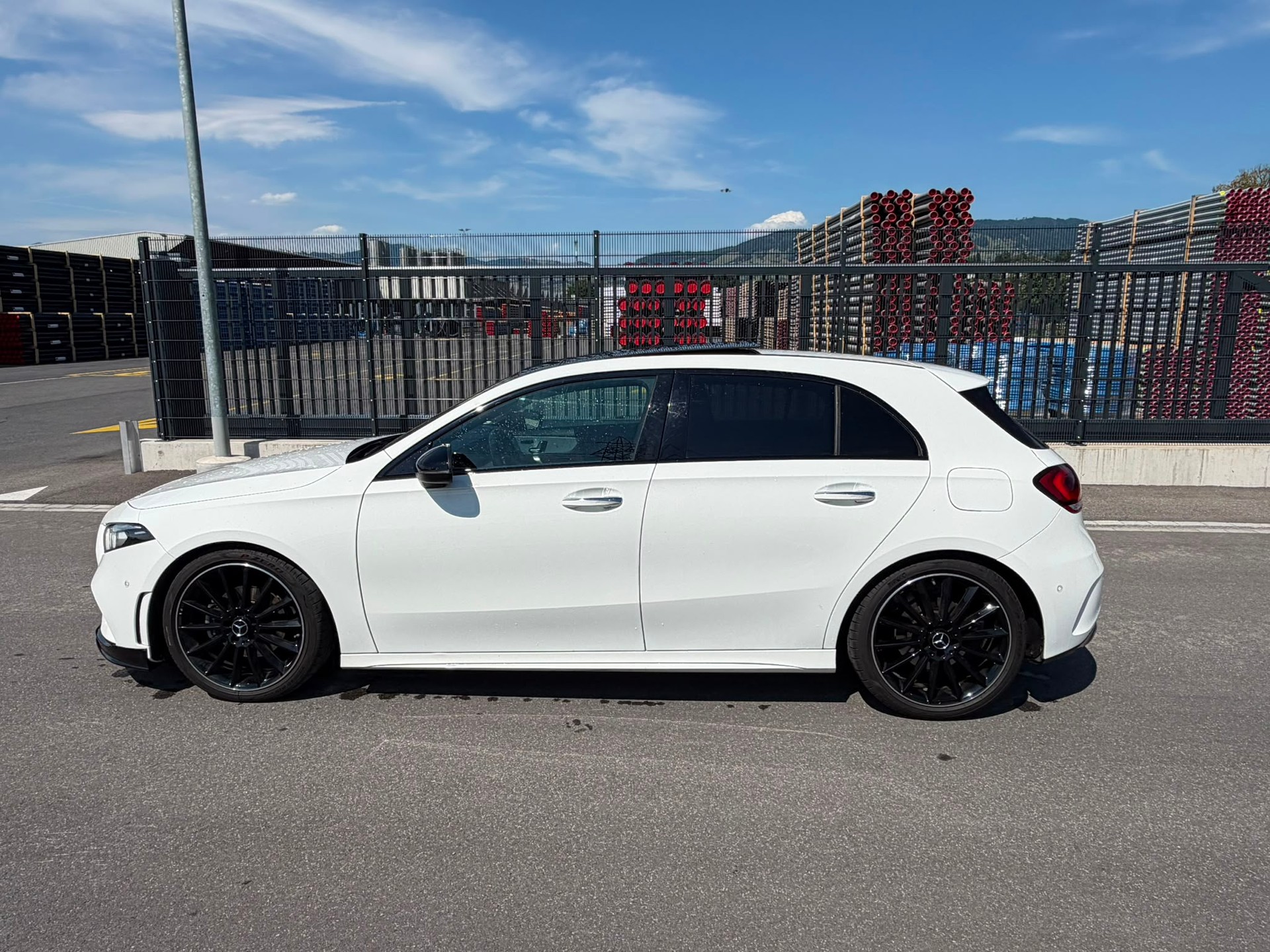 MERCEDES-BENZ A 200 AMG Line 7G-DCT-image-5