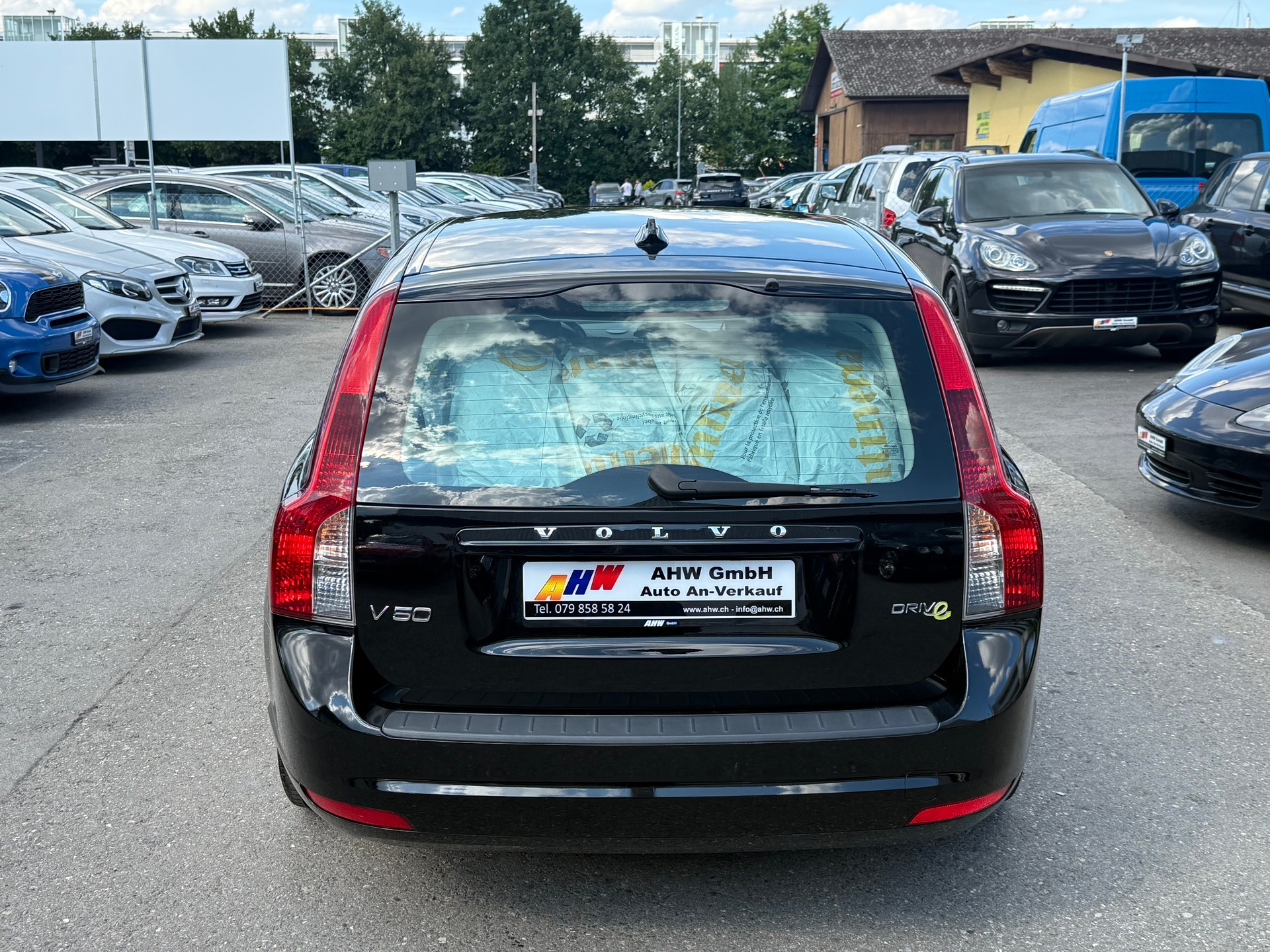 VOLVO V50 DRIVe Start/Stop / Ab MFK 09.2025 / Zahnriemen ersetzt / 8-fach Alu / Tempomat / Sitzheizung / Kindersitz integriert-image-4
