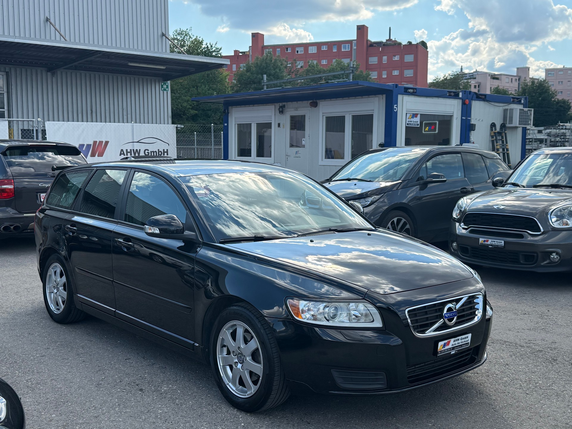 VOLVO V50 DRIVe Start/Stop / Ab MFK 09.2025 / Zahnriemen ersetzt / 8-fach Alu / Tempomat / Sitzheizung / Kindersitz integriert-image-2