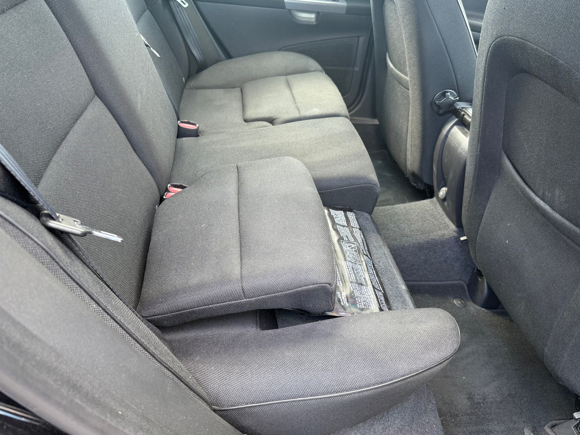 VOLVO V50 DRIVe Start/Stop / Ab MFK 09.2025 / Zahnriemen ersetzt / 8-fach Alu / Tempomat / Sitzheizung / Kindersitz integriert-image-11