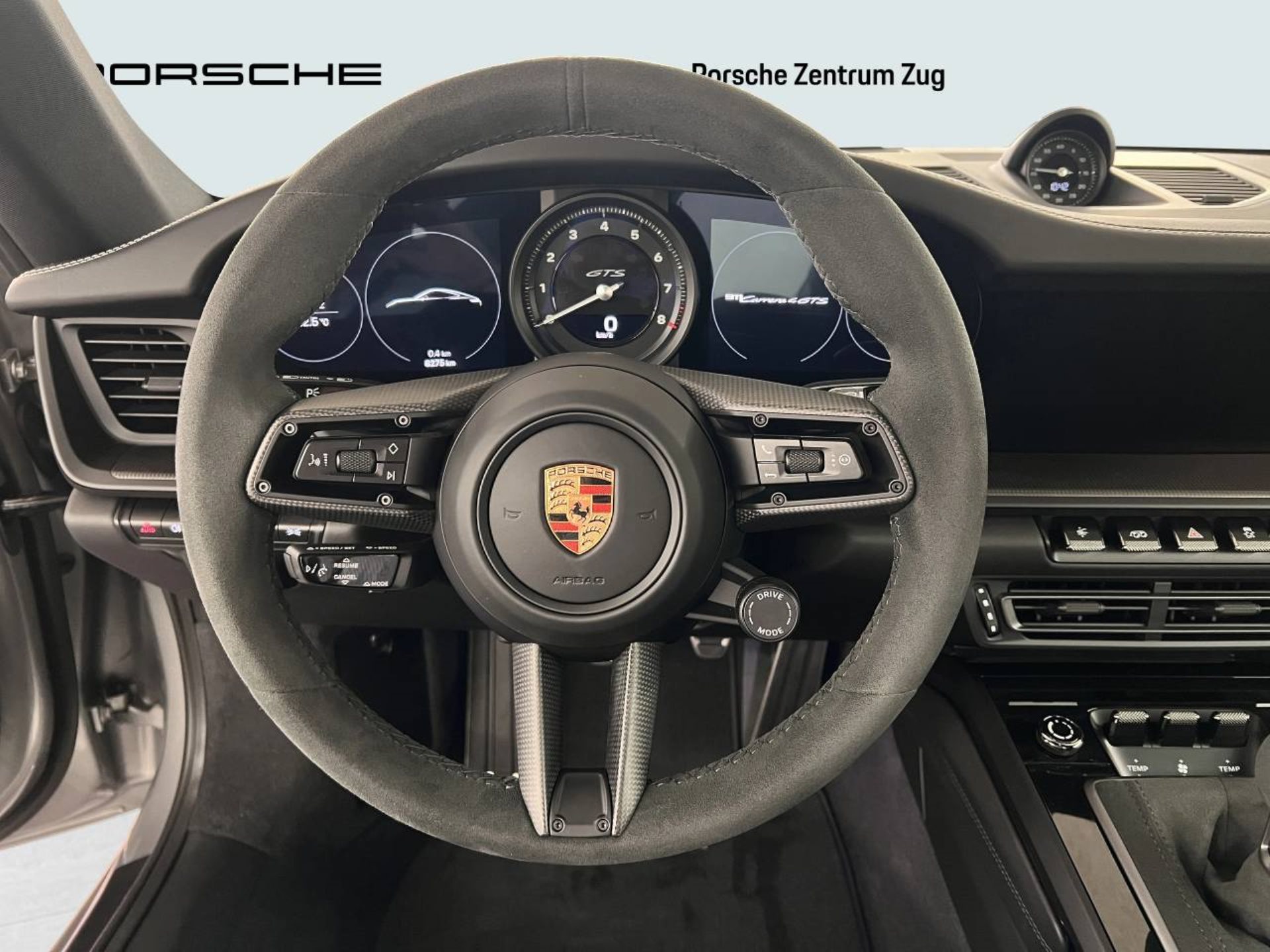 PORSCHE 911 Carrera 4 GTS-image-14
