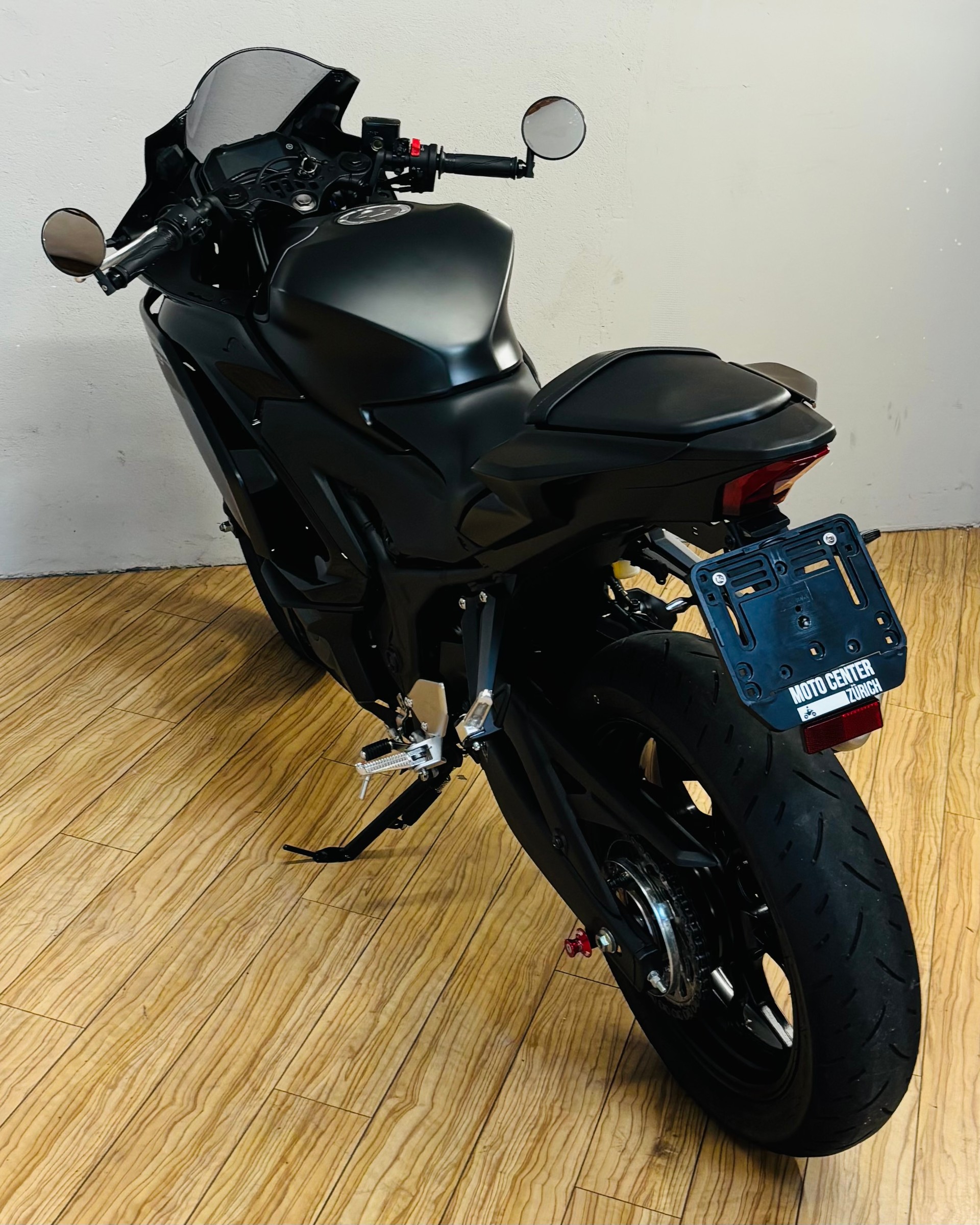 YAMAHA YZF-R3-image-4