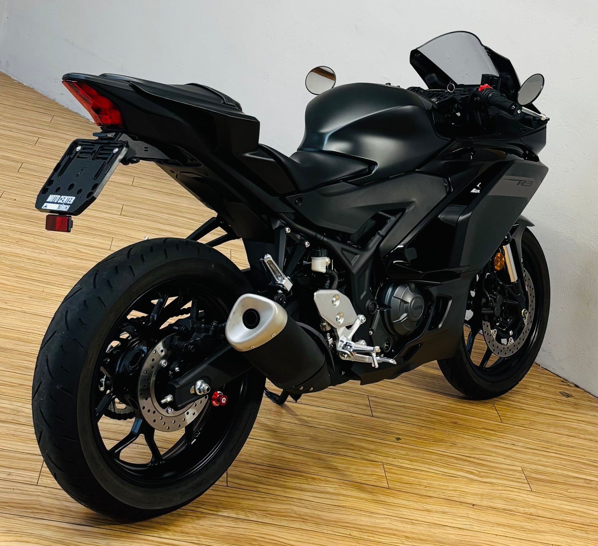 YAMAHA YZF-R3-showroom-element-2