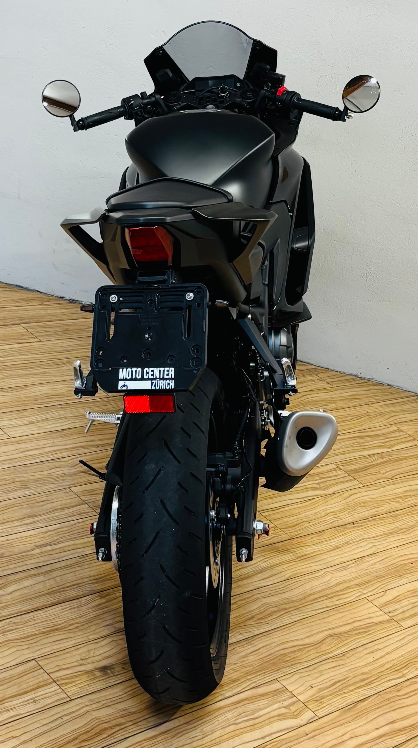 YAMAHA YZF-R3-showroom-element-3