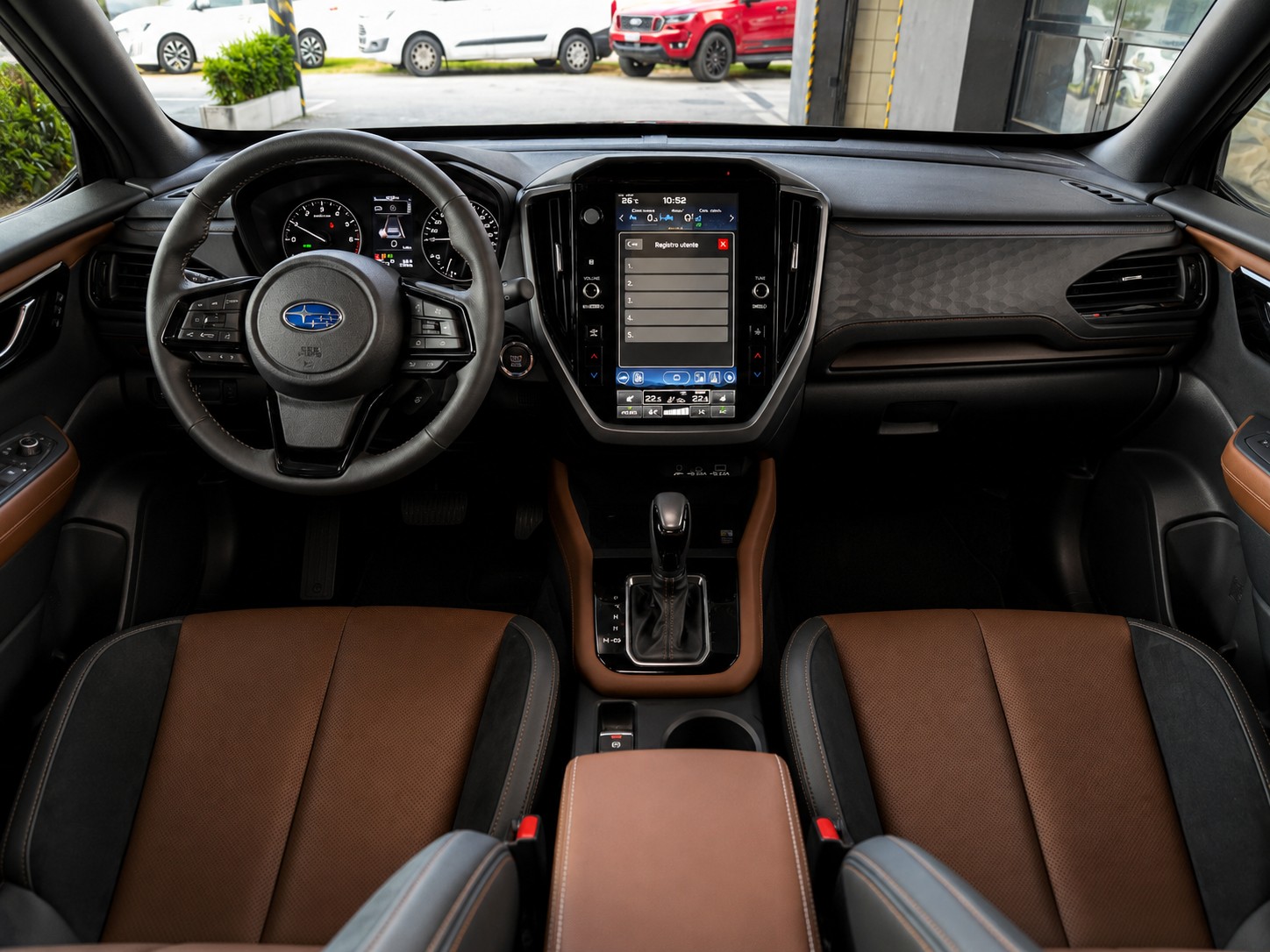 SUBARU Forester 2.0i e-Boxer Luxury Lineartronic-image-6