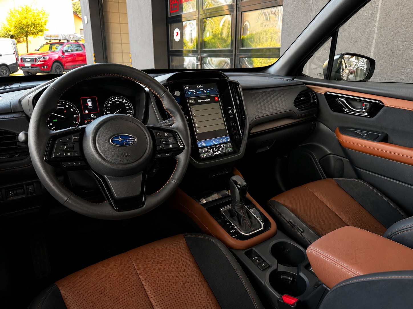 SUBARU Forester 2.0i e-Boxer Luxury Lineartronic-image-7