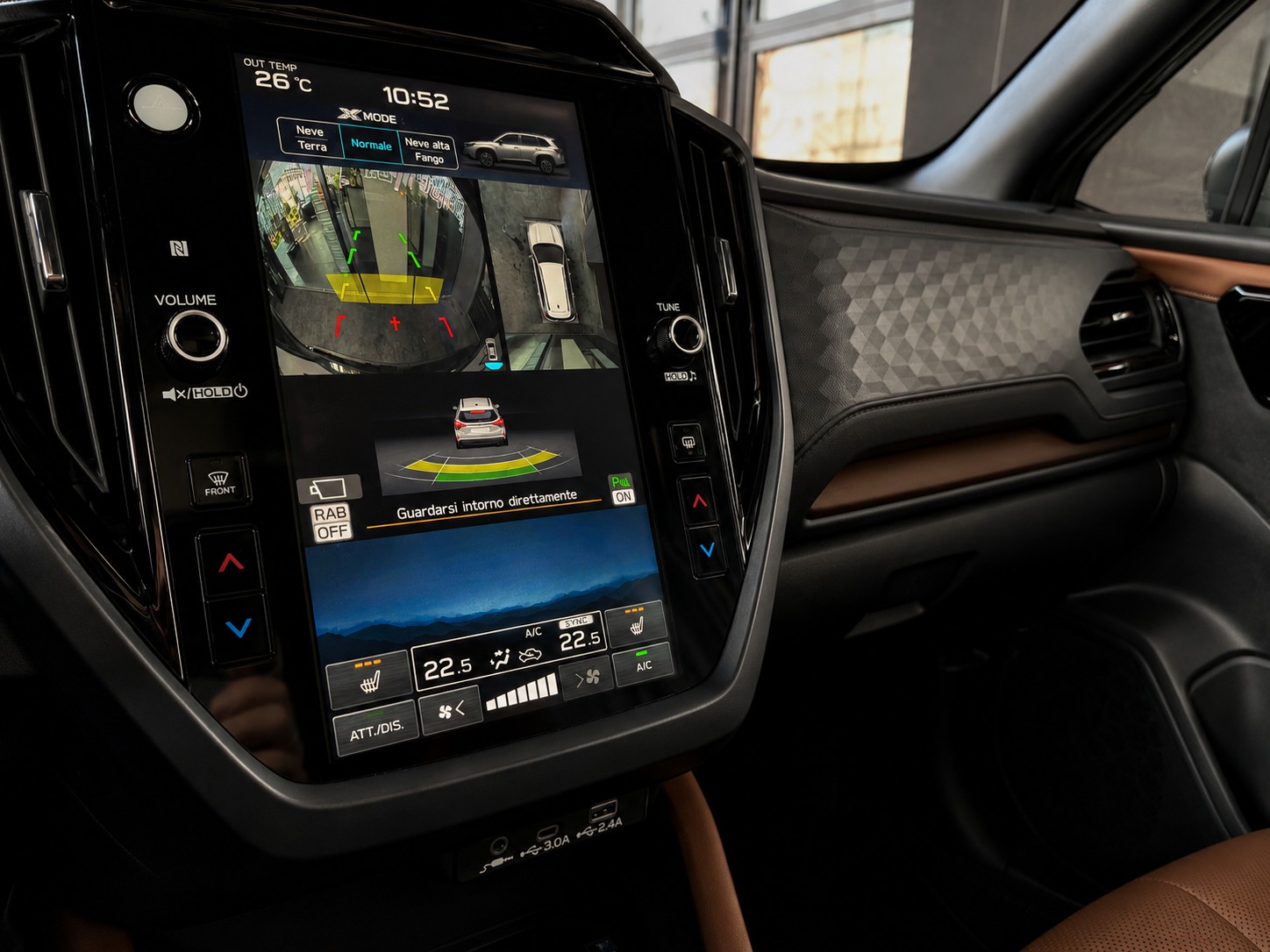 SUBARU Forester 2.0i e-Boxer Luxury Lineartronic-image-12