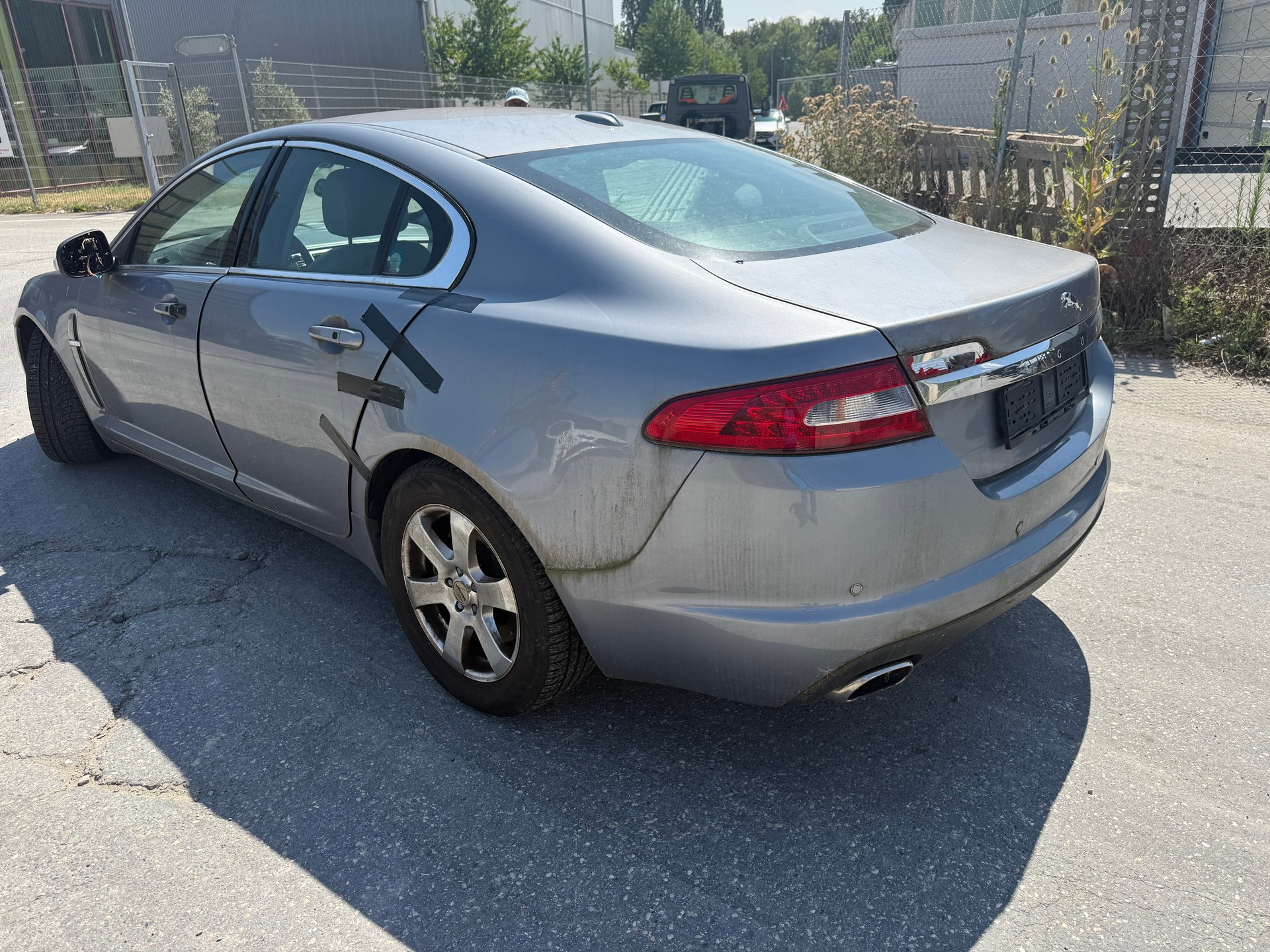 JAGUAR XF 2.7d V6 Premium Luxury-image-5