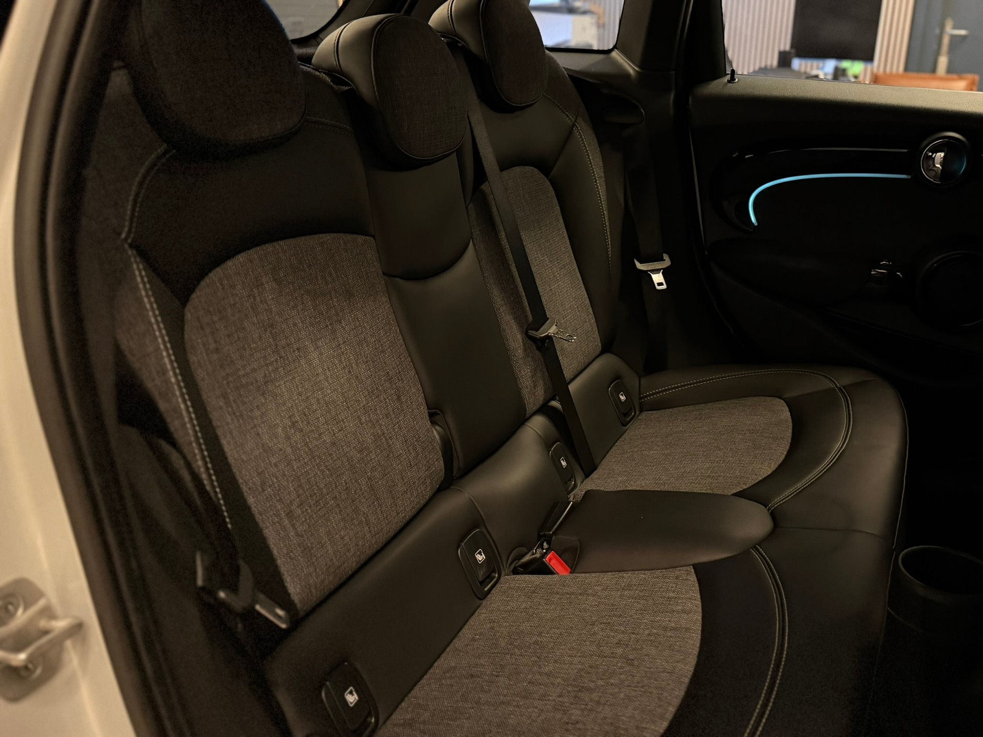 MINI Cooper Steptronic DKG-image-17