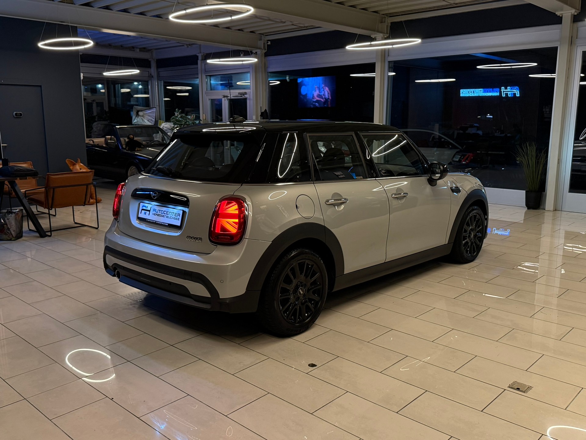 MINI Cooper Steptronic DKG-image-7