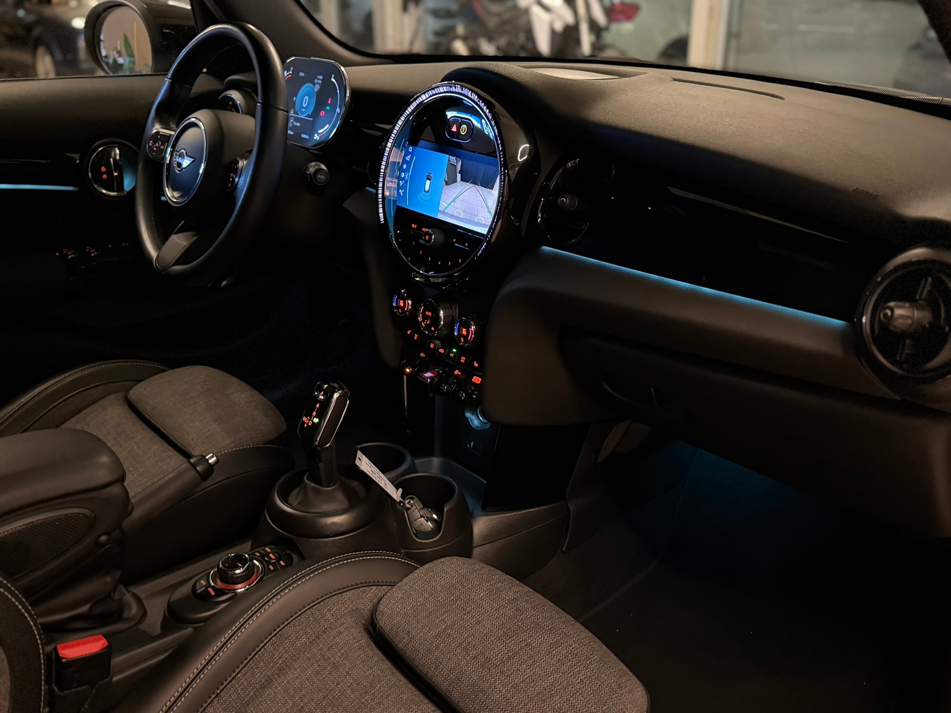 MINI Cooper Steptronic DKG-image-11