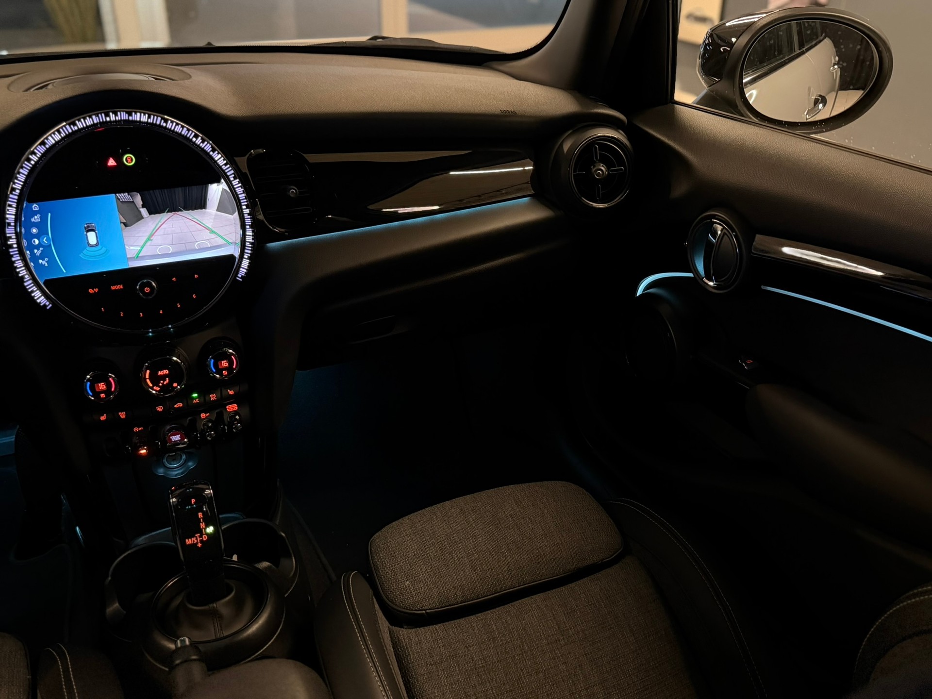 MINI Cooper Steptronic DKG-image-12