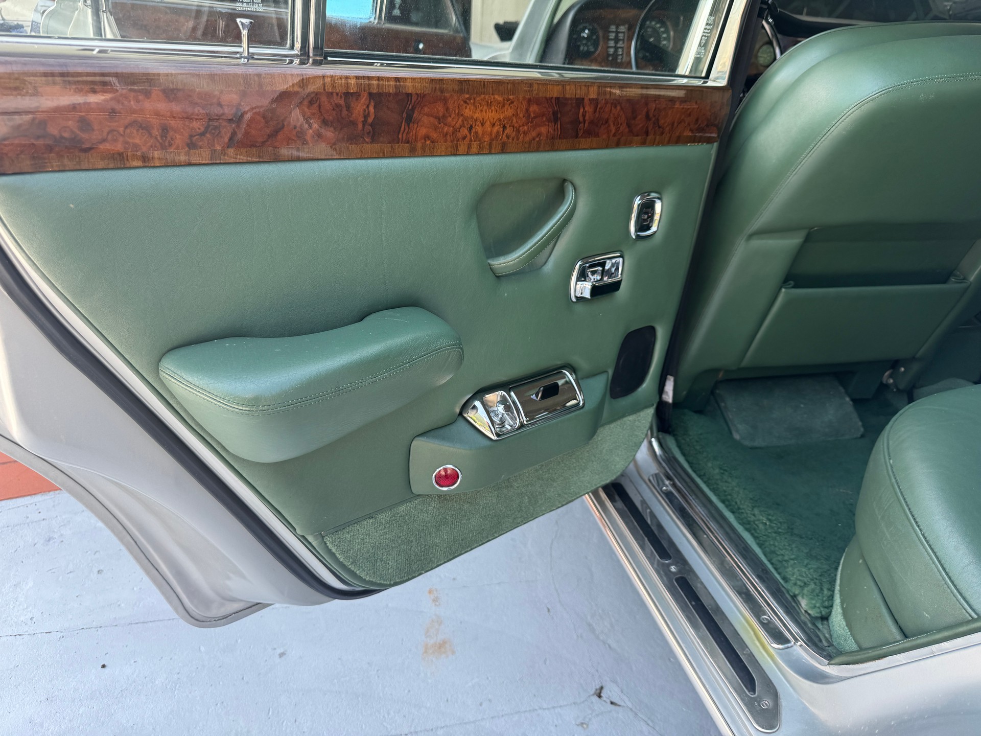 ROLLS-ROYCE 2-image-12