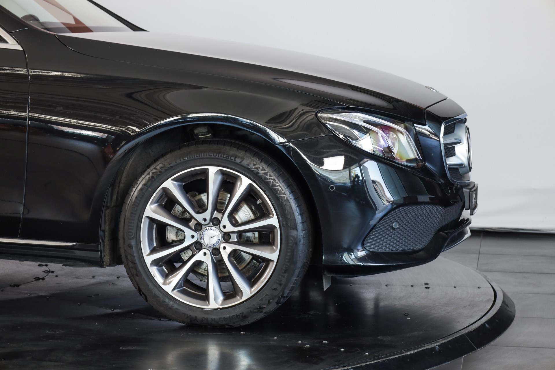 MERCEDES-BENZ E 220 d Avantgarde 9G-Tronic-image-7