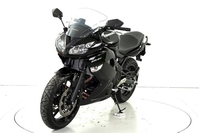 KAWASAKI ER-6 FA-showroom-element-2