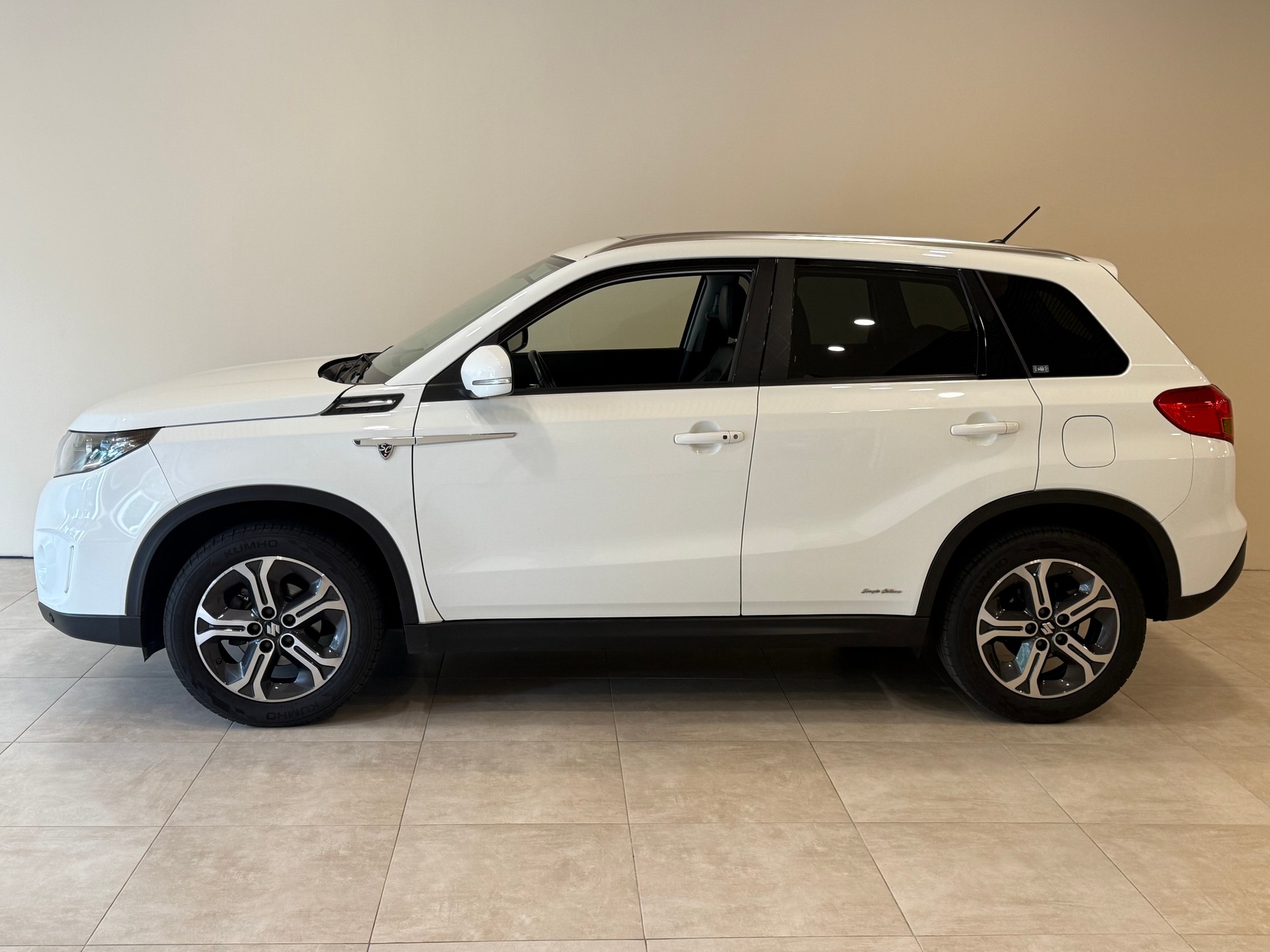 SUZUKI Vitara 1.6 TD Sergio Cellano Top-image-2