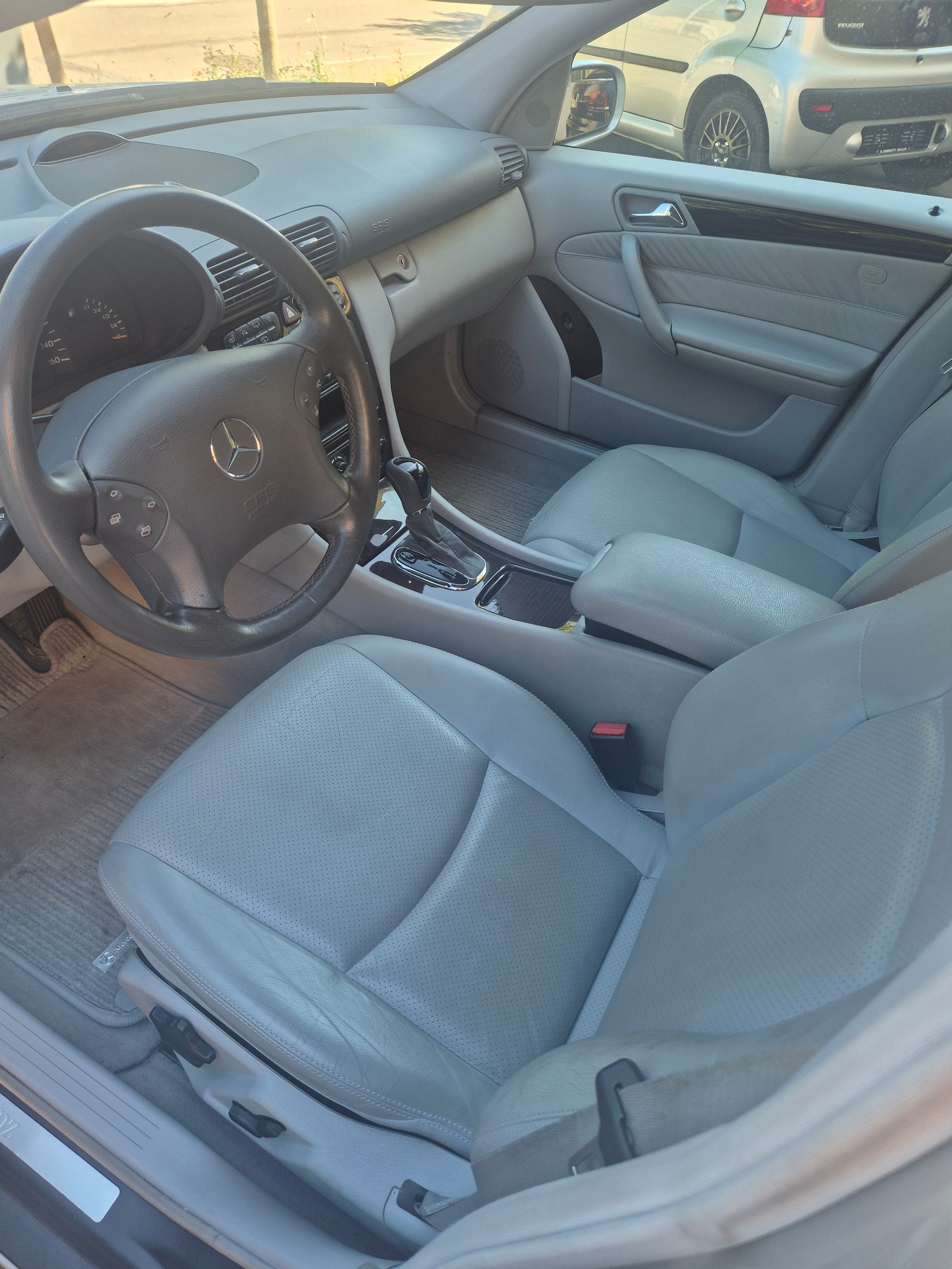 MERCEDES-BENZ C 240 Avantgarde 4Matic Automatic-image-1