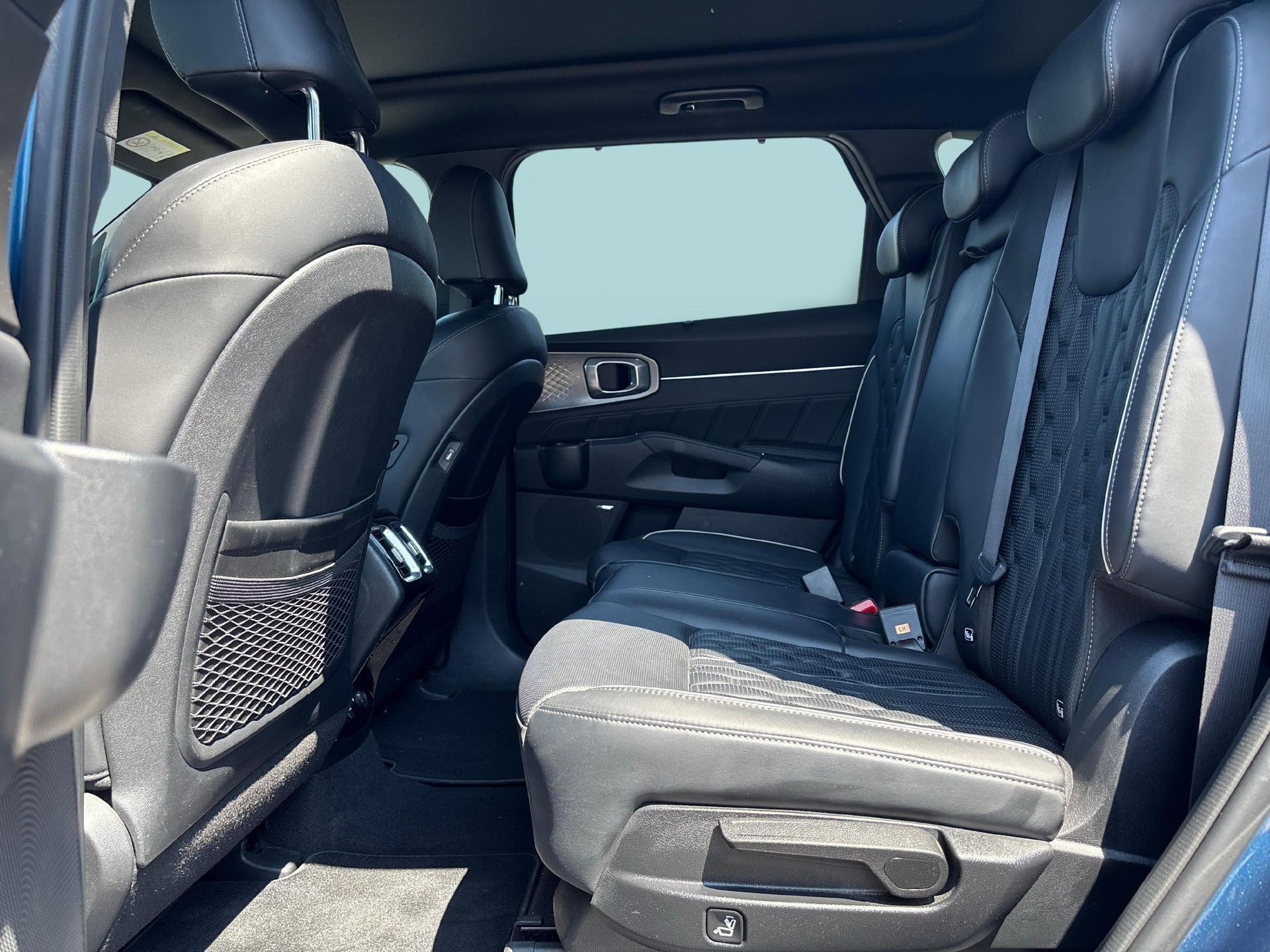 KIA Sorento 1.6 T-GDi Plug-in Hybrid Style 7P-image-6