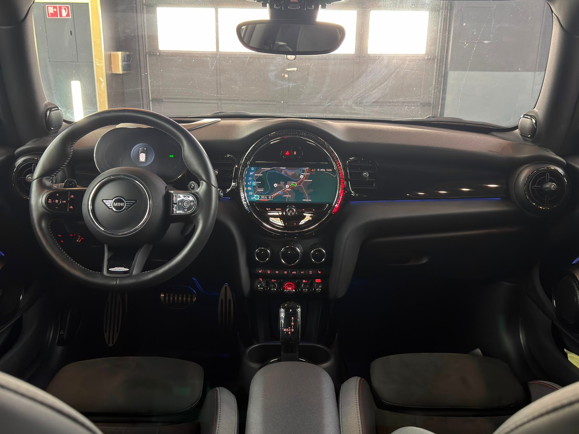 MINI Cooper John Cooper Works Steptronic-image-12
