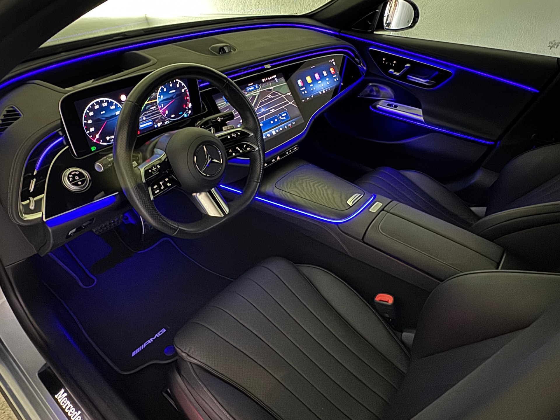 MERCEDES-BENZ E 200 AMG Line 4matic-image-5
