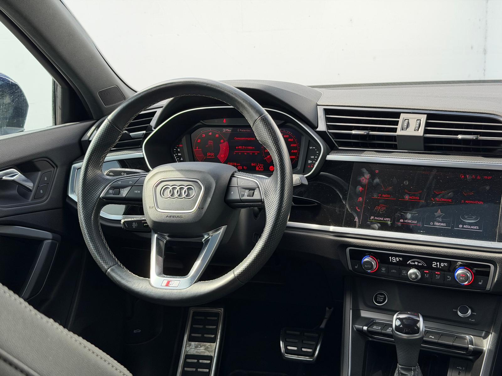 AUDI Q3 Sportback 40 TFSI S line quattro S-tronic-image-8