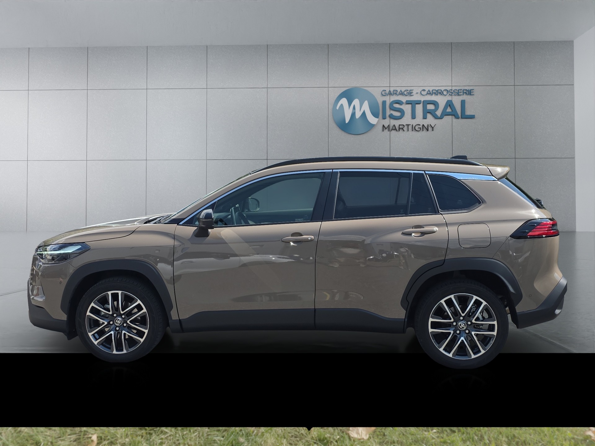 TOYOTA Corolla Cross 2.0 HSD Premium AWD-i-image-1