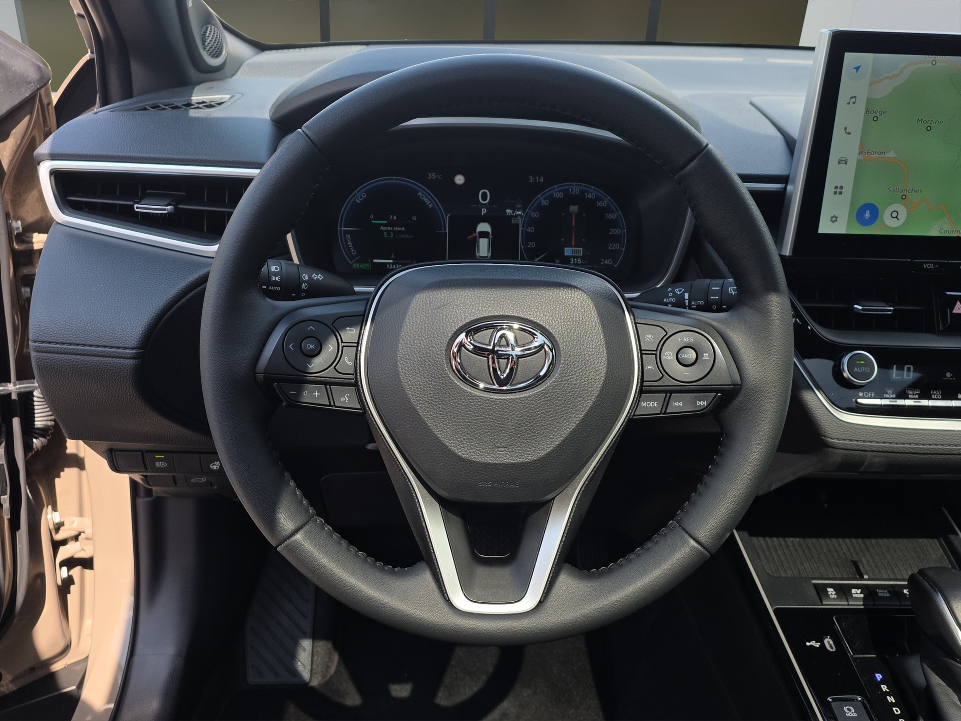 TOYOTA Corolla Cross 2.0 HSD Premium AWD-i-image-9