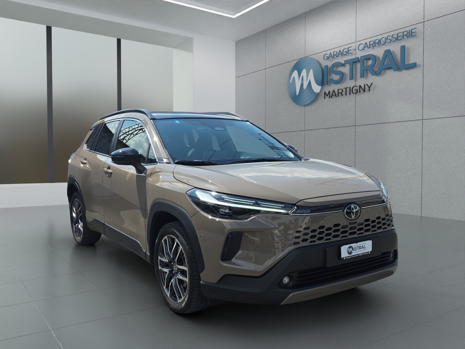 TOYOTA Corolla Cross 2.0 HSD Premium AWD-i-image-6