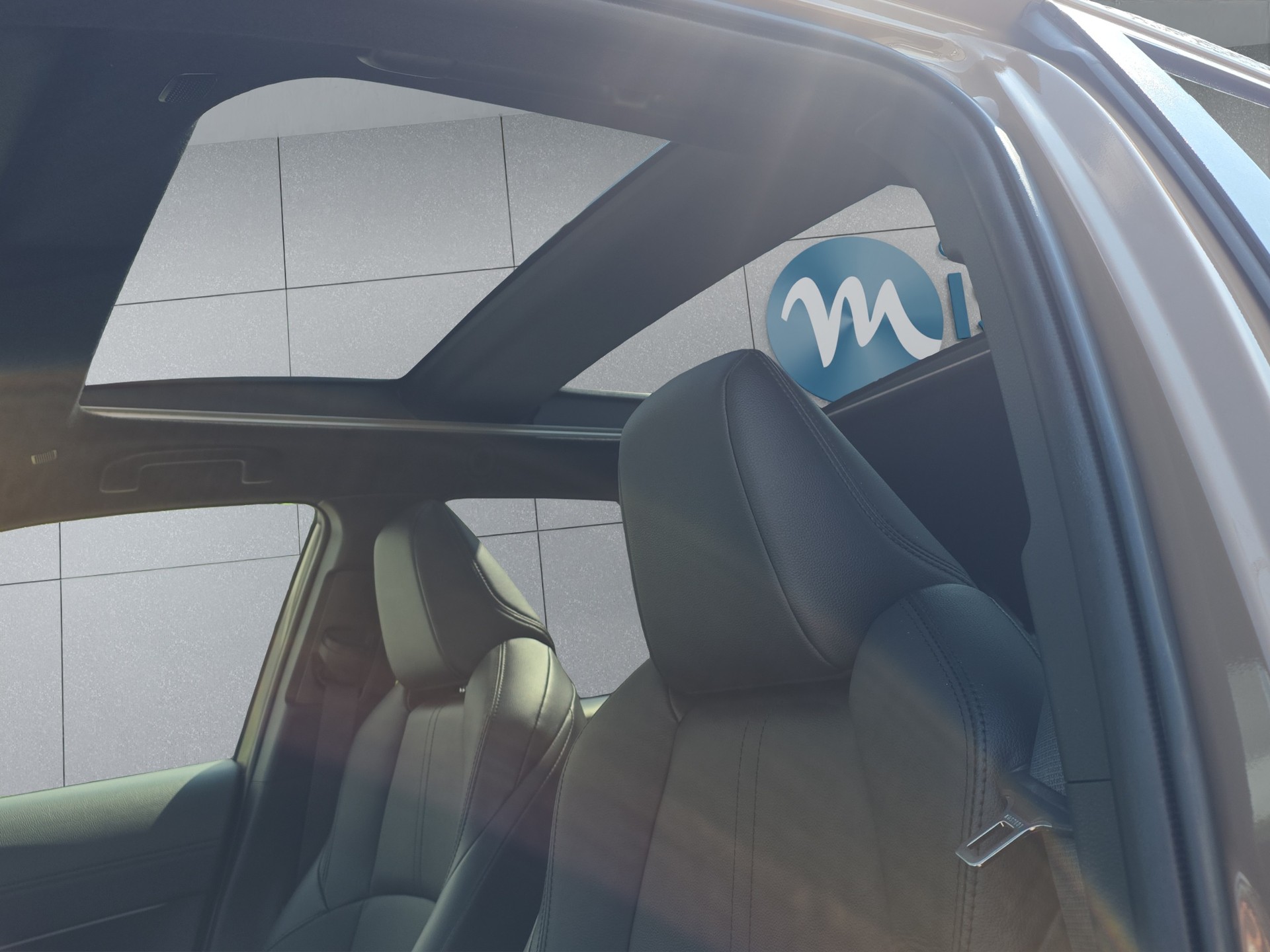 TOYOTA Corolla Cross 2.0 HSD Premium AWD-i-image-18