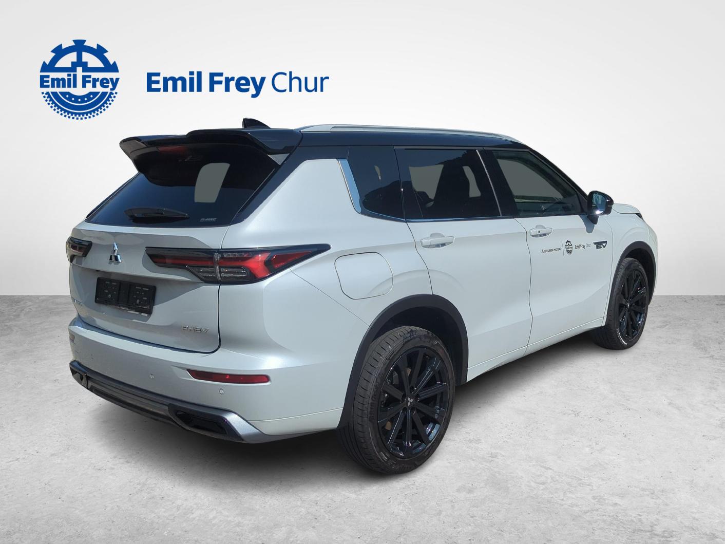 MITSUBISHI Outlander 2.4 PHEV Instyle Blackline 4x4-showroom-element-3