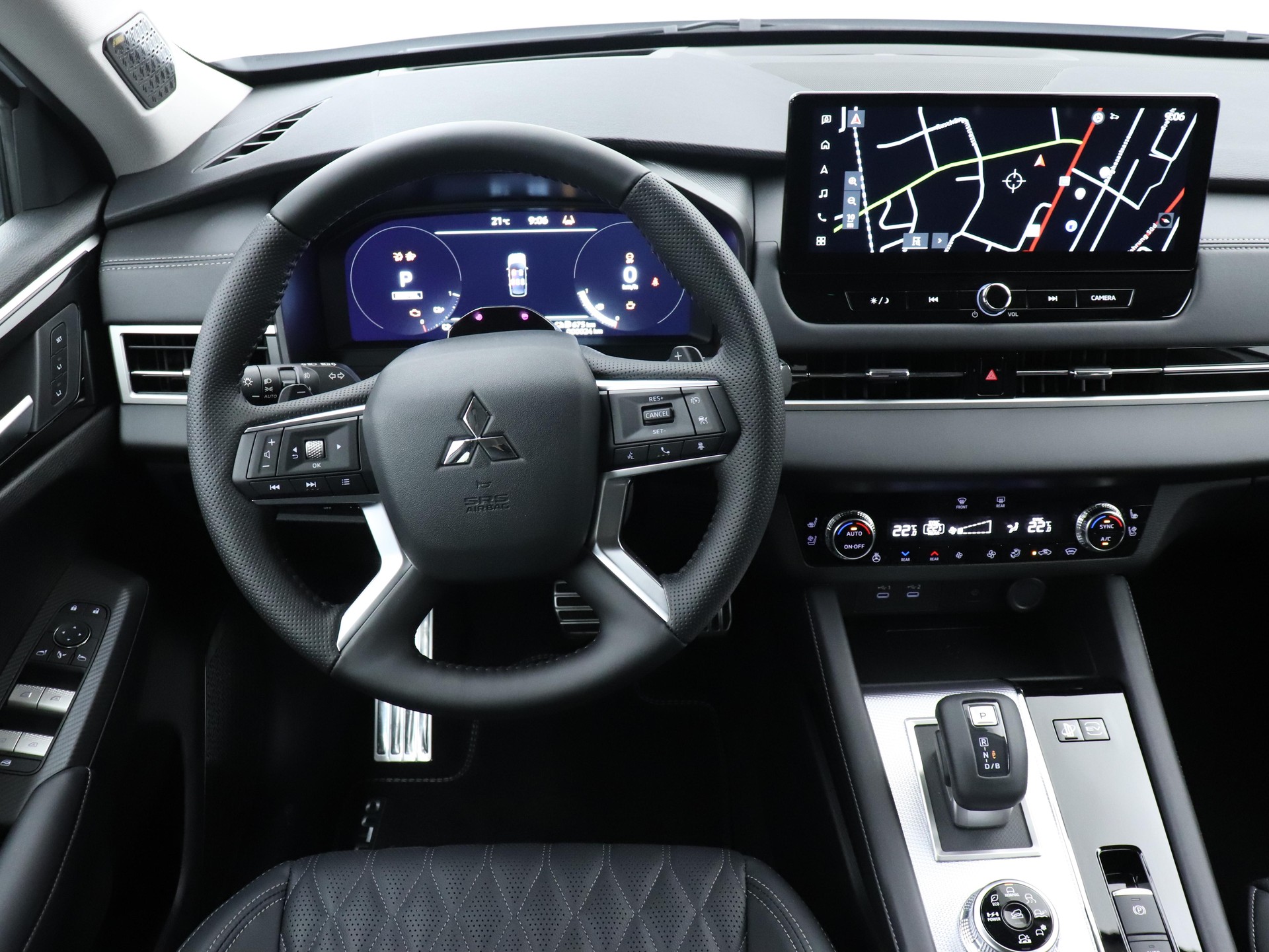 MITSUBISHI Outlander 2.4 PHEV Instyle Blackline 4x4-image-4