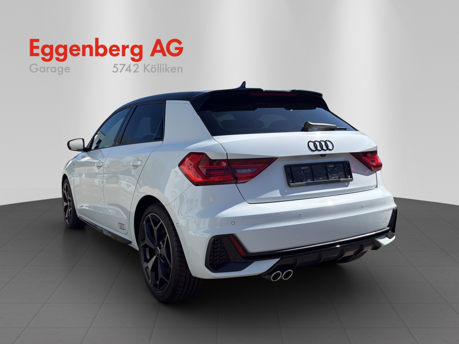 AUDI A1 Sportback 40 TFSI S Line S-tronic, gletscherweiss met.-image-2