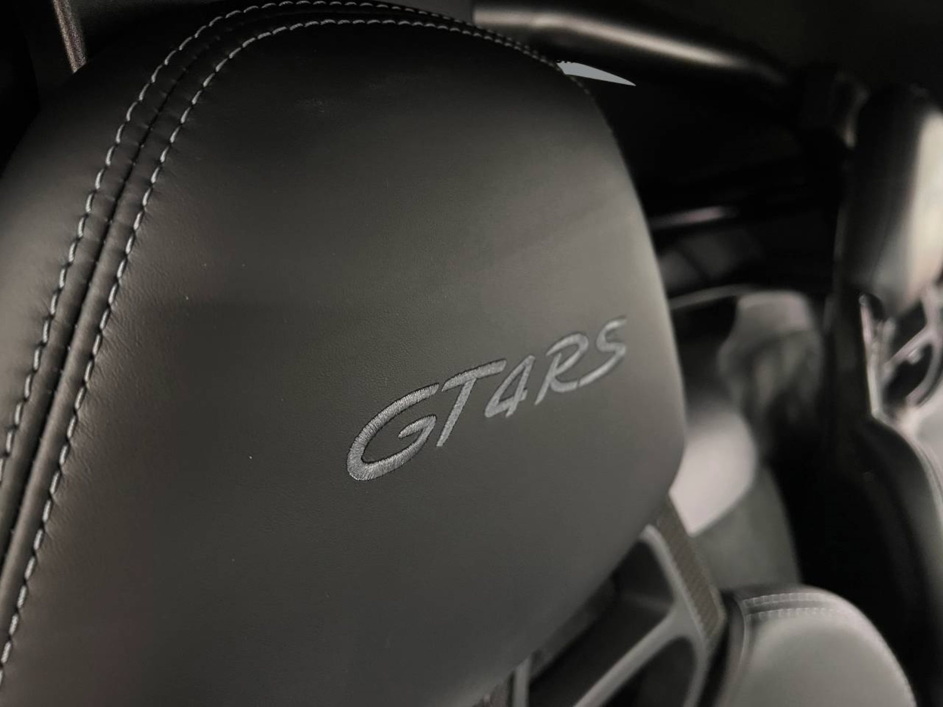 PORSCHE 718 Cayman GT4 RS-image-20