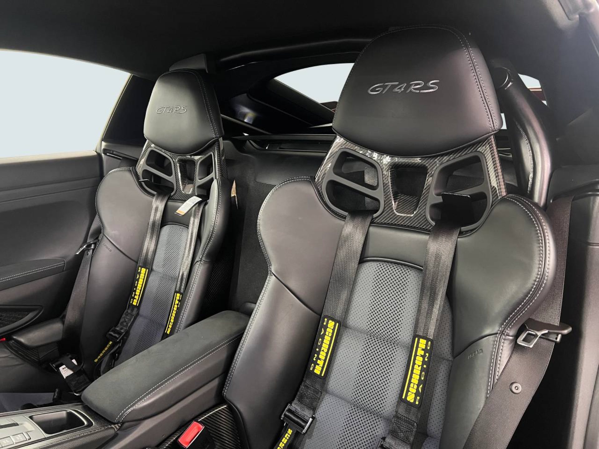 PORSCHE 718 Cayman GT4 RS-image-4