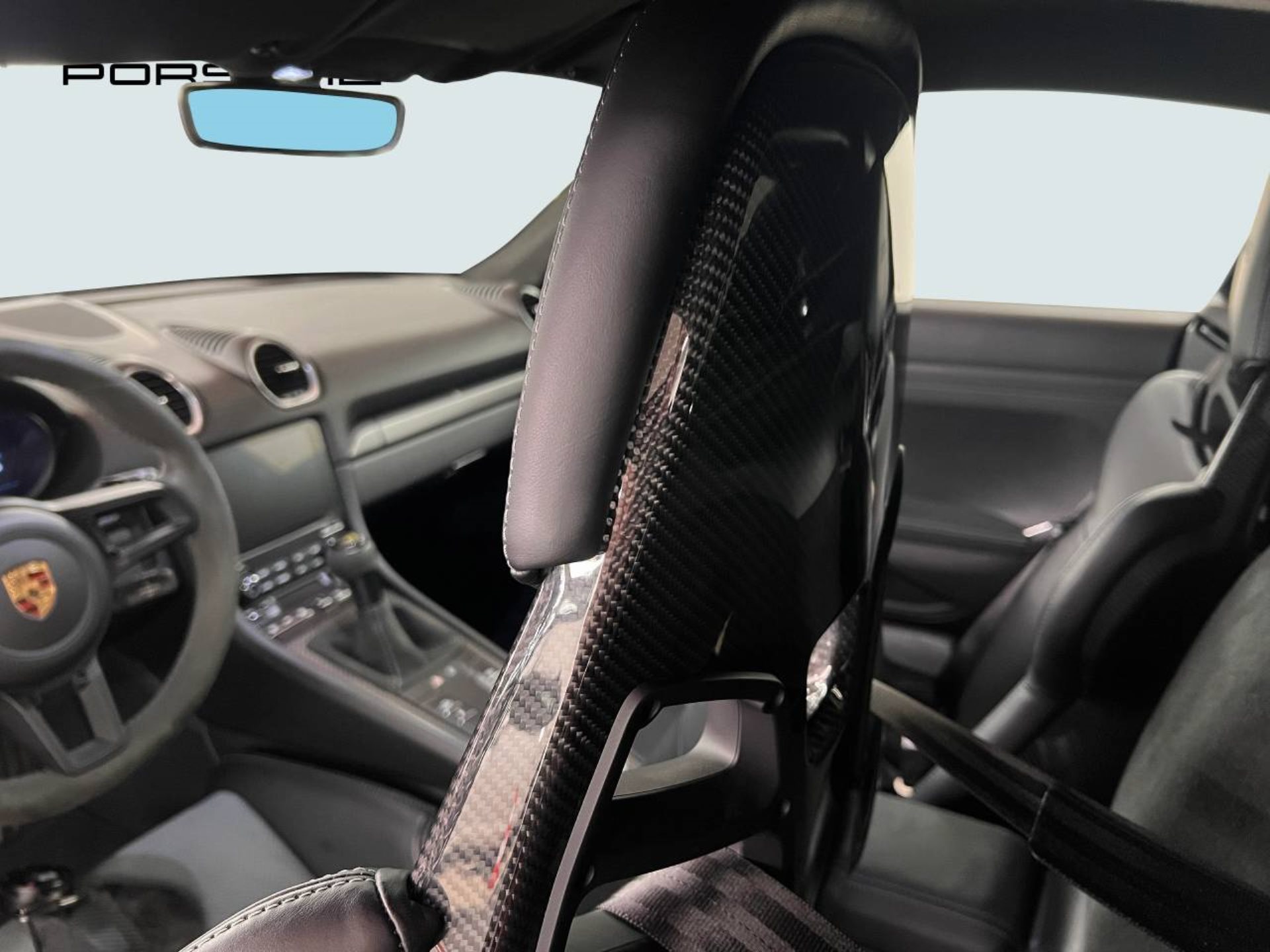 PORSCHE 718 Cayman GT4 RS-image-23