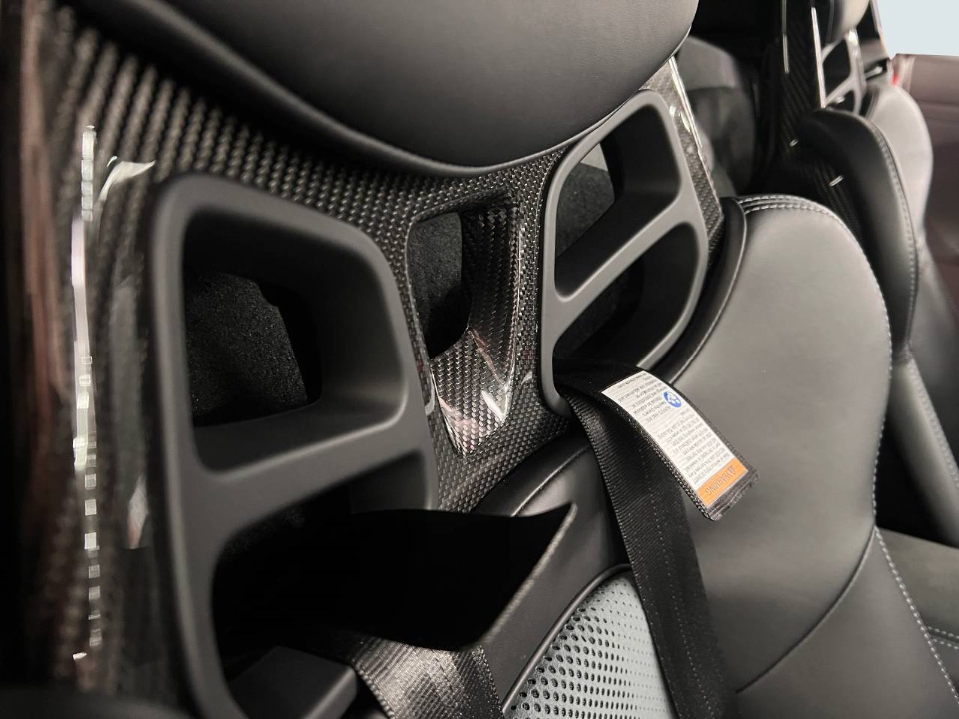 PORSCHE 718 Cayman GT4 RS-image-21