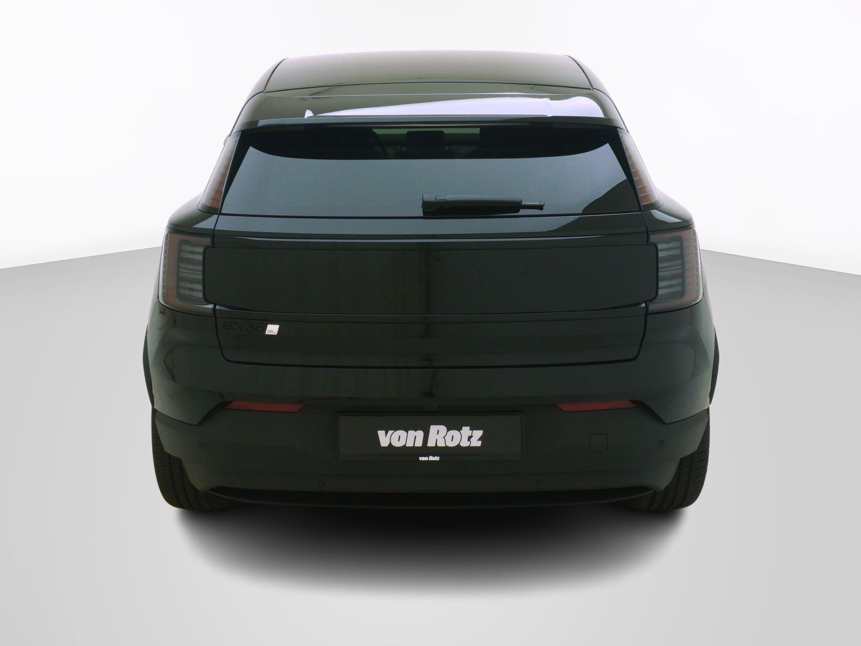 VOLVO EX 30 Twin Ultra Performance Black Edition AWD-image-2