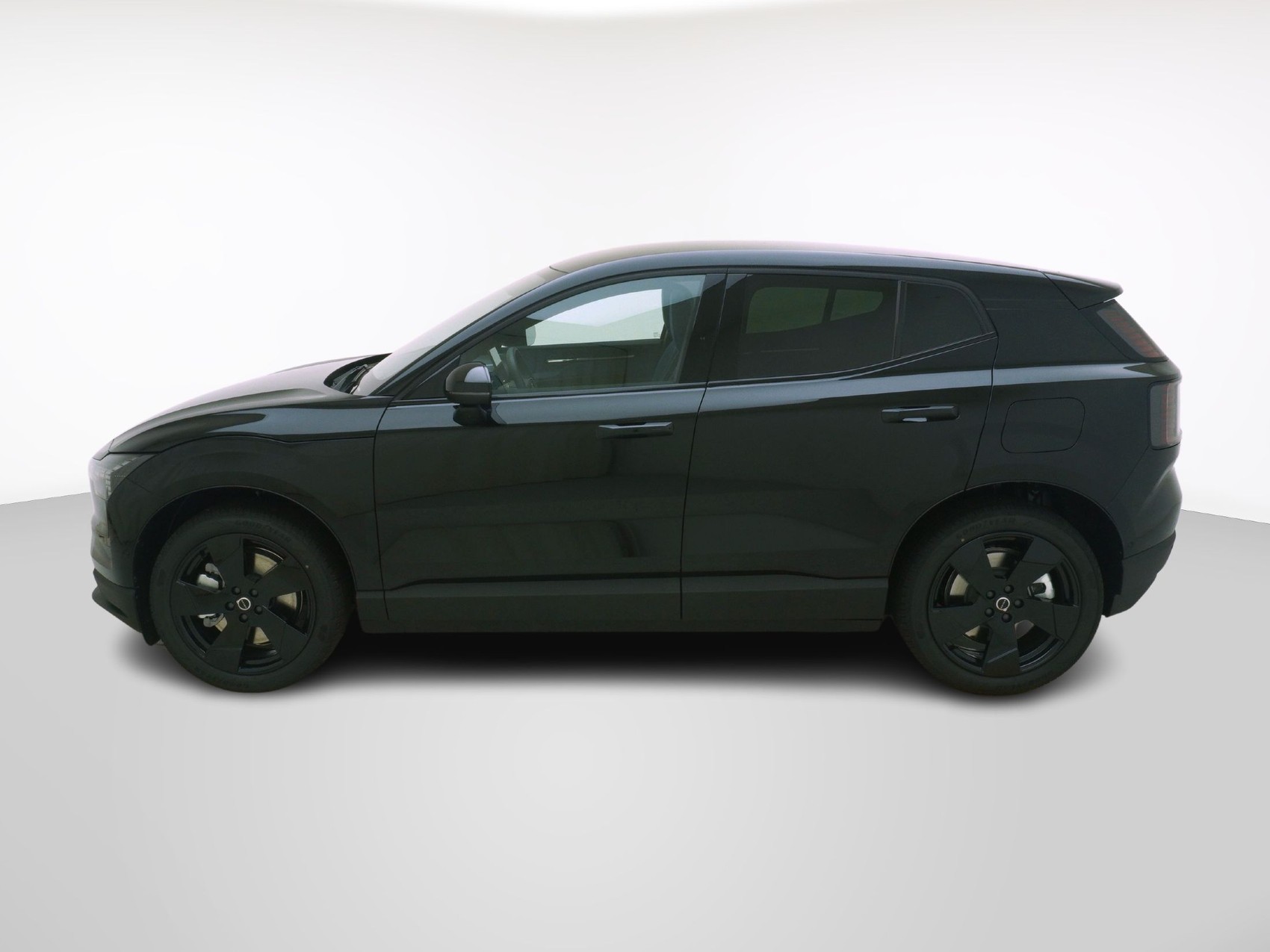 VOLVO EX 30 Twin Ultra Performance Black Edition AWD-image-1