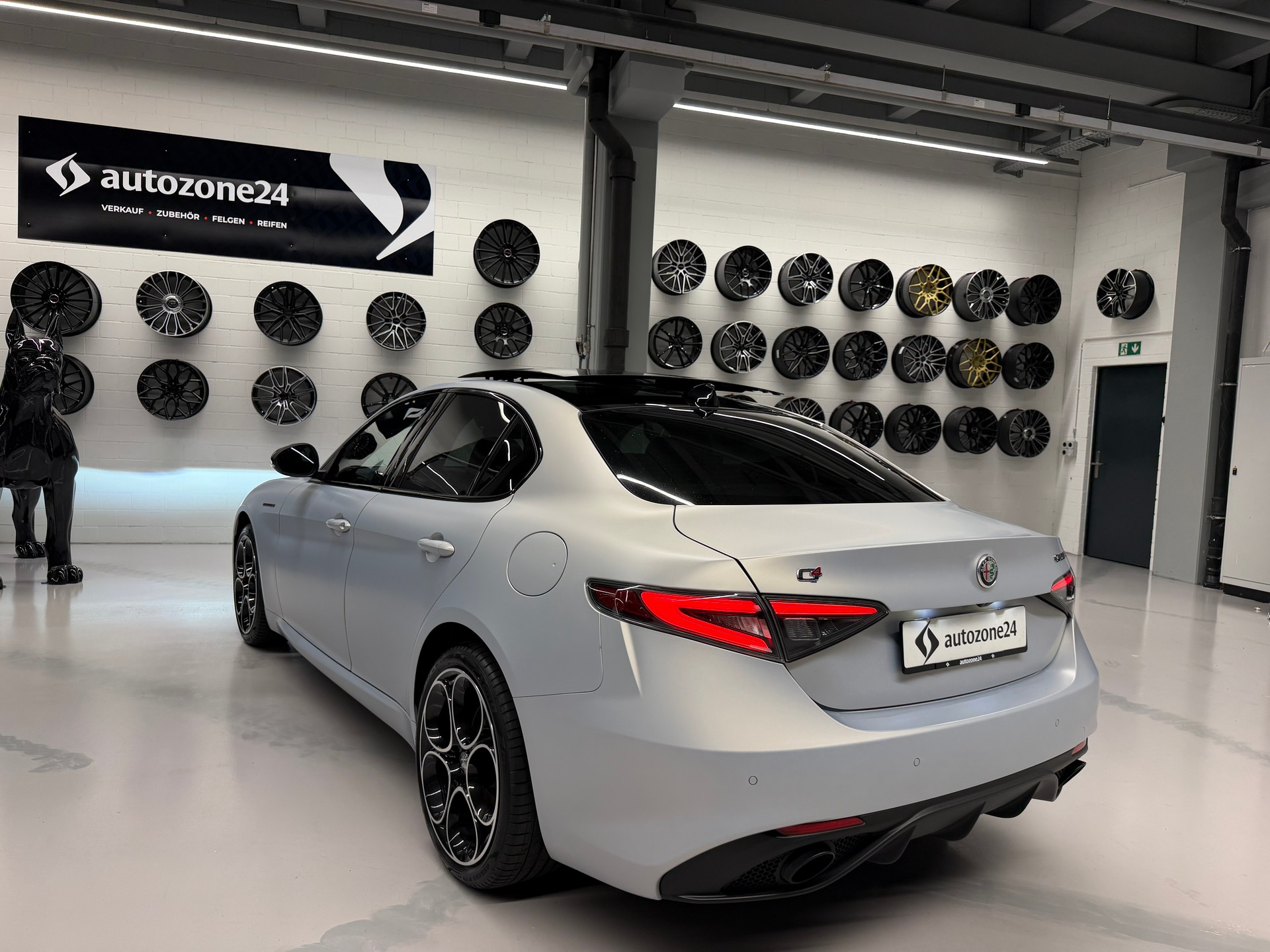 ALFA ROMEO Giulia 2.0 Q4 Competizione *CH-Auto*-image-7