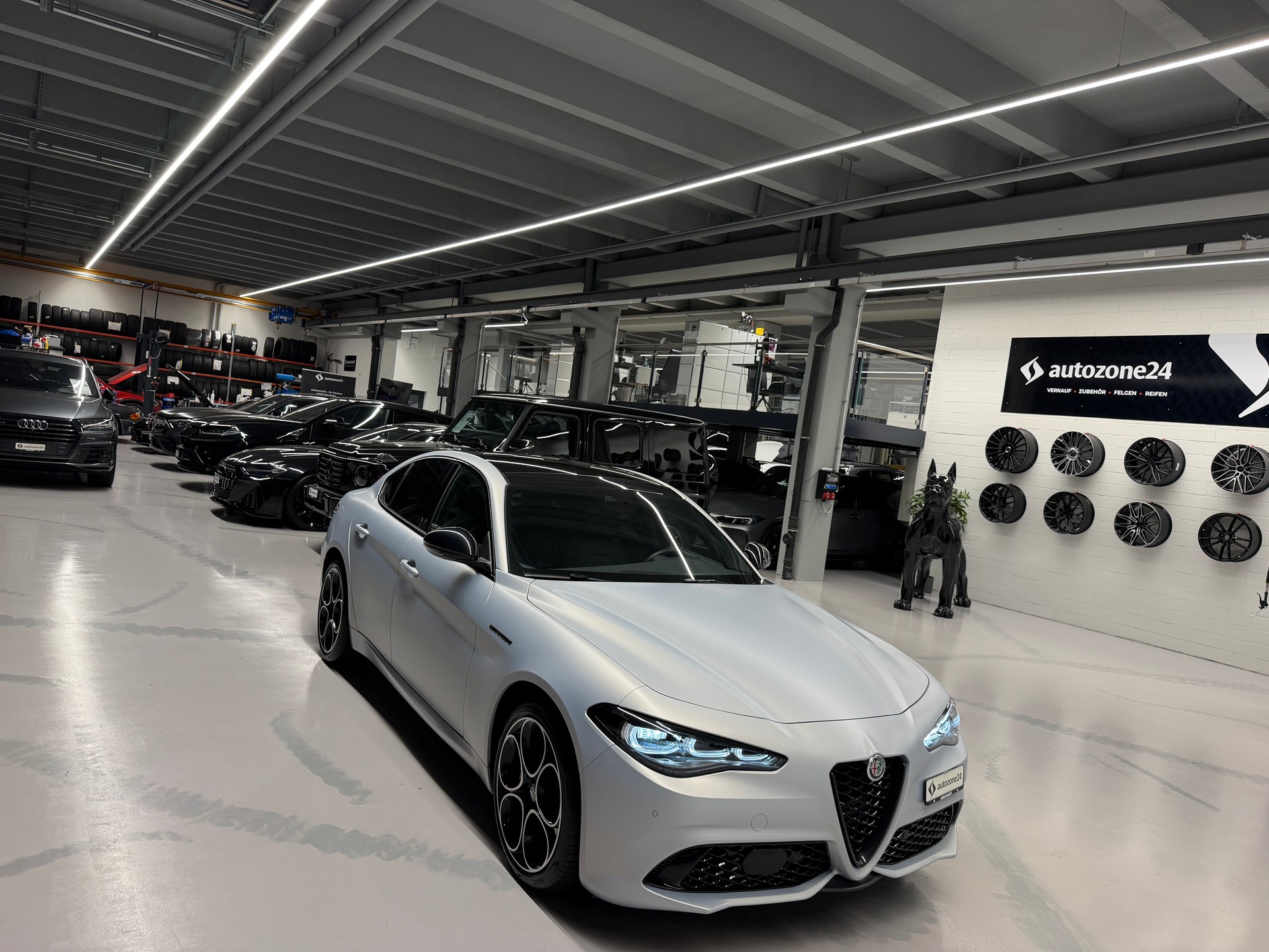 ALFA ROMEO Giulia 2.0 Q4 Competizione *CH-Auto*-image-6