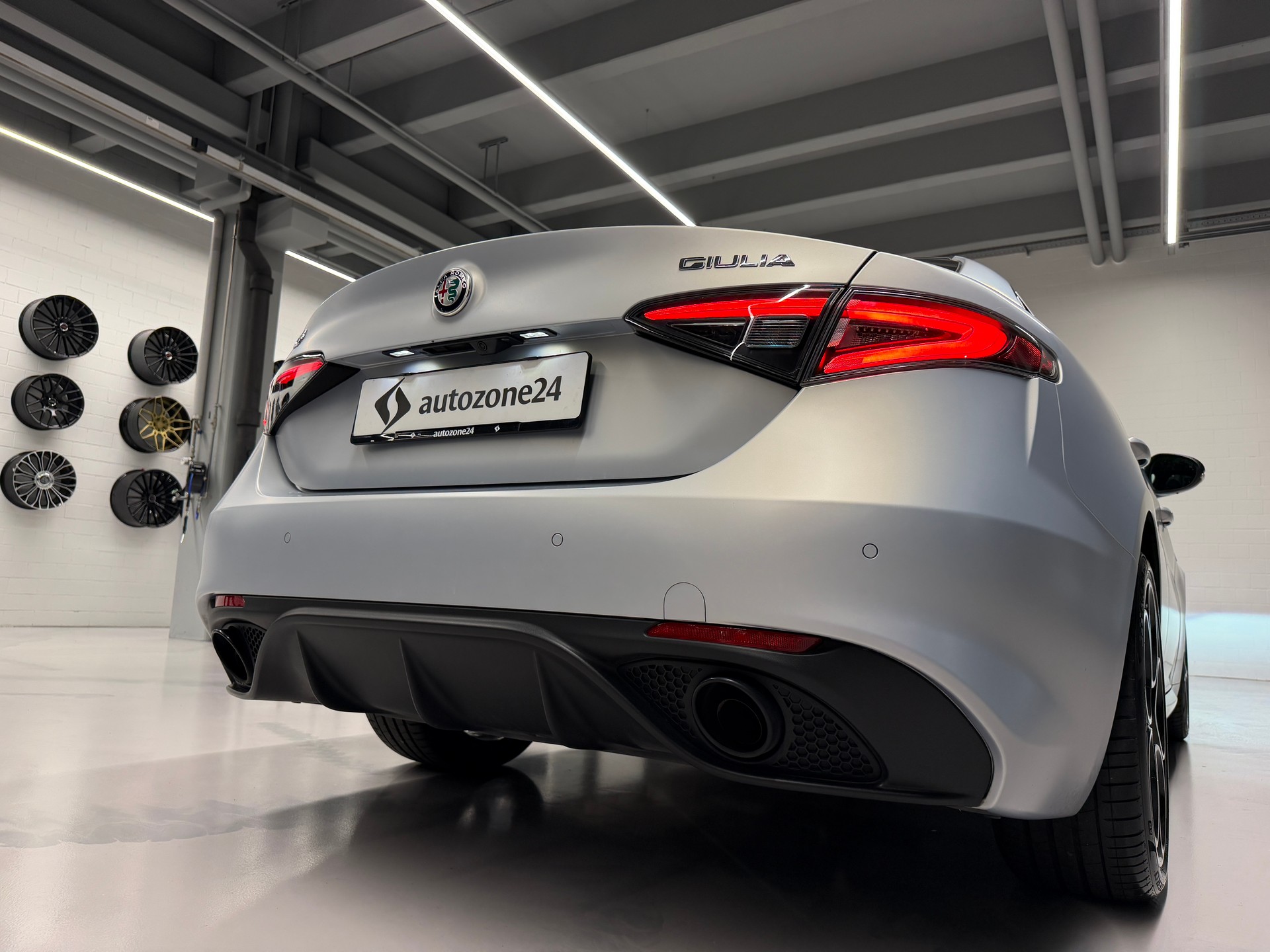 ALFA ROMEO Giulia 2.0 Q4 Competizione *CH-Auto*-image-5