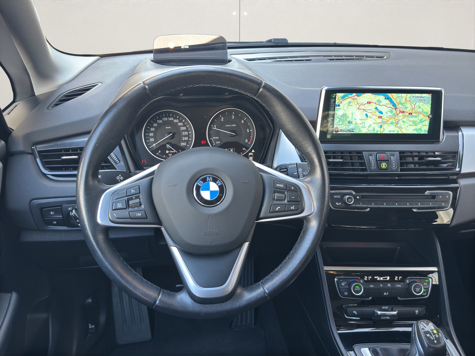 BMW 218d xDrive Active Tourer Steptronic-image-10