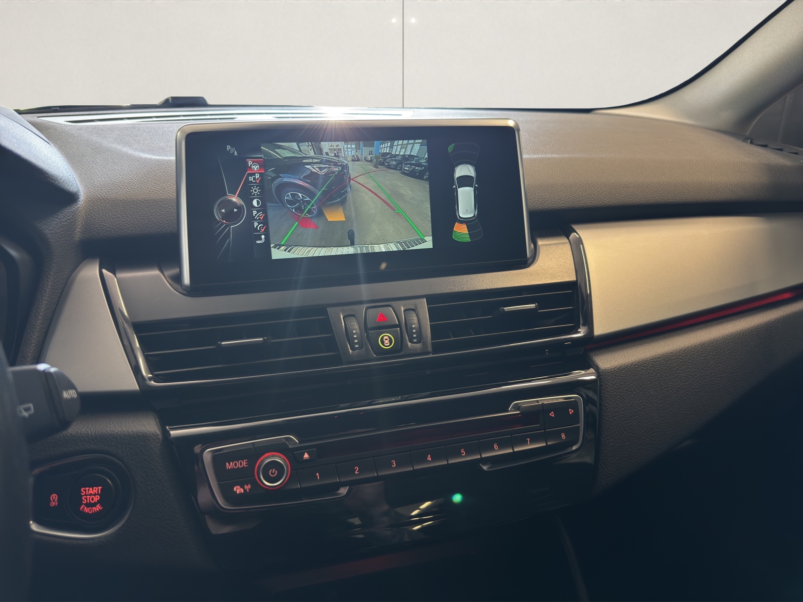 BMW 218d xDrive Active Tourer Steptronic-image-15
