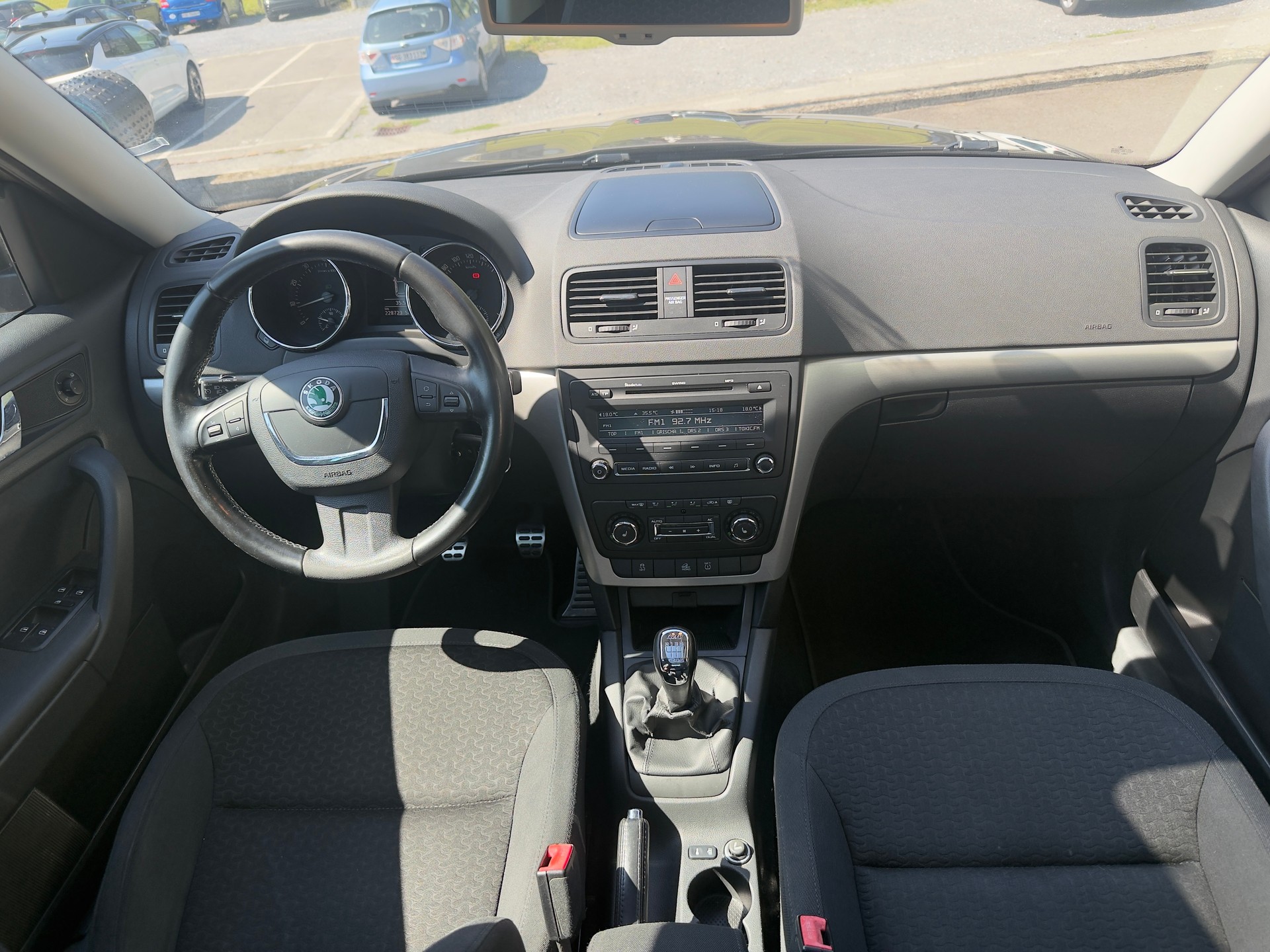 SKODA Yeti 1.8 TSI Entry 4x4-image-10