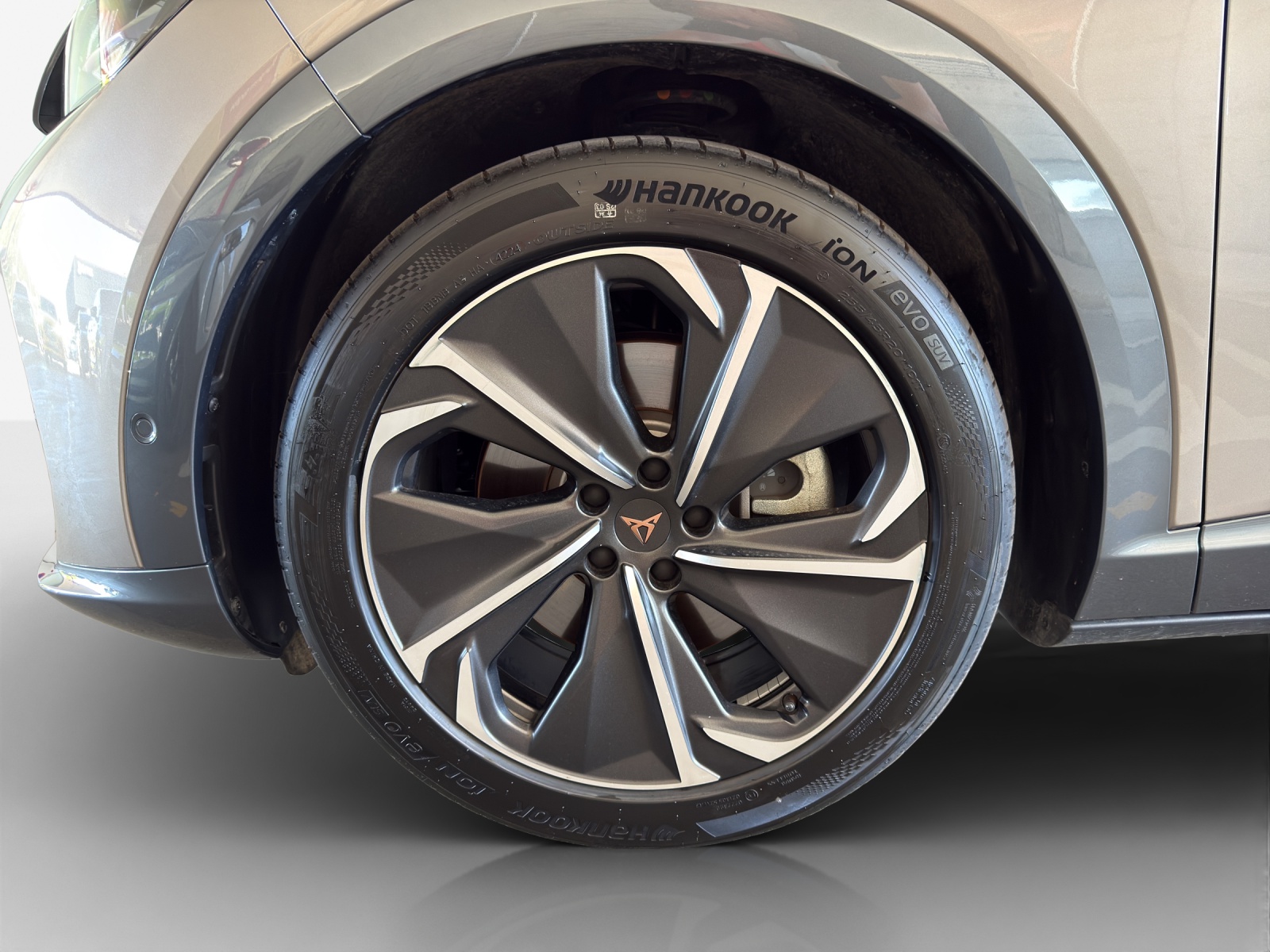 CUPRA Tavascan Type 8 77 kWh VZ-image-13