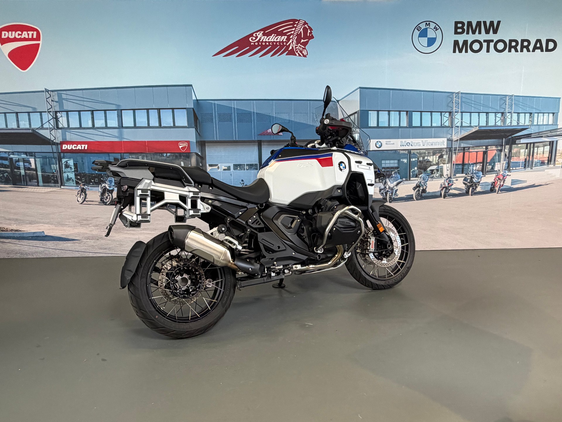 BMW R 1300 GS Adventure-image-5