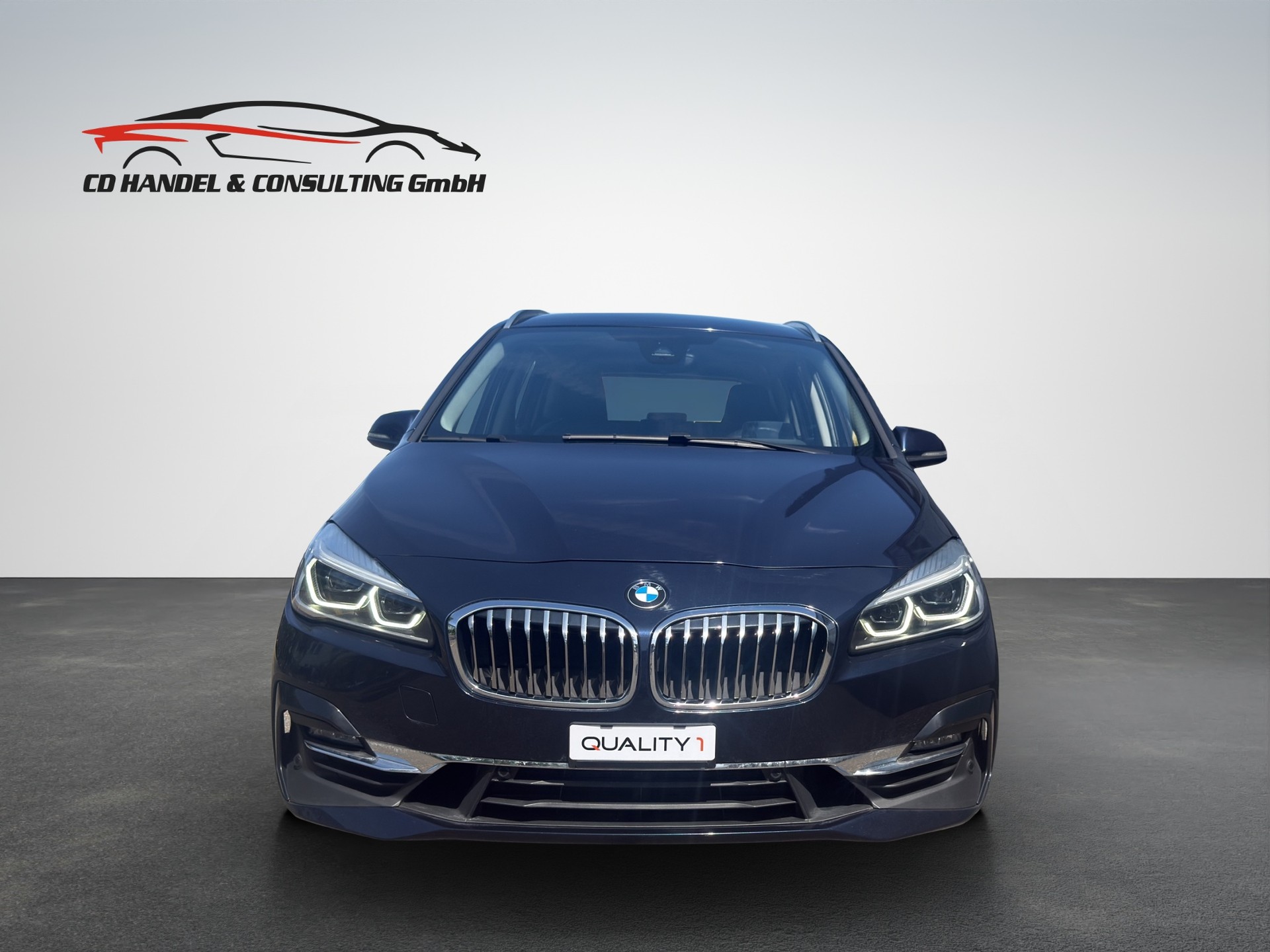 BMW 220d xDrive Gran Tourer Steptronic-image-1