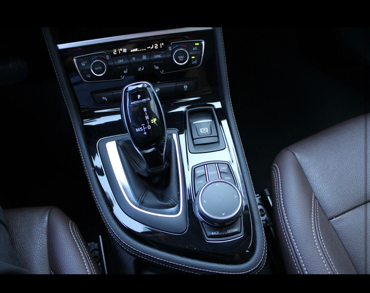 BMW 220d xDrive Gran Tourer Steptronic-image-13