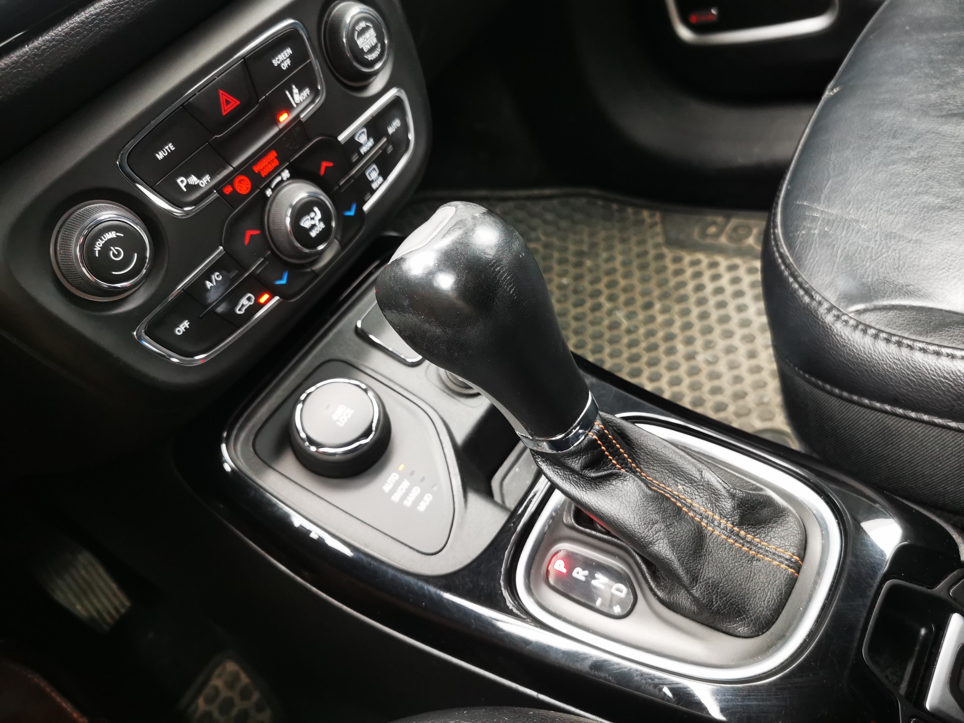 JEEP Compass 2.0CRD Limited AWD 9ATX***EGR PROBLEM***-image-14