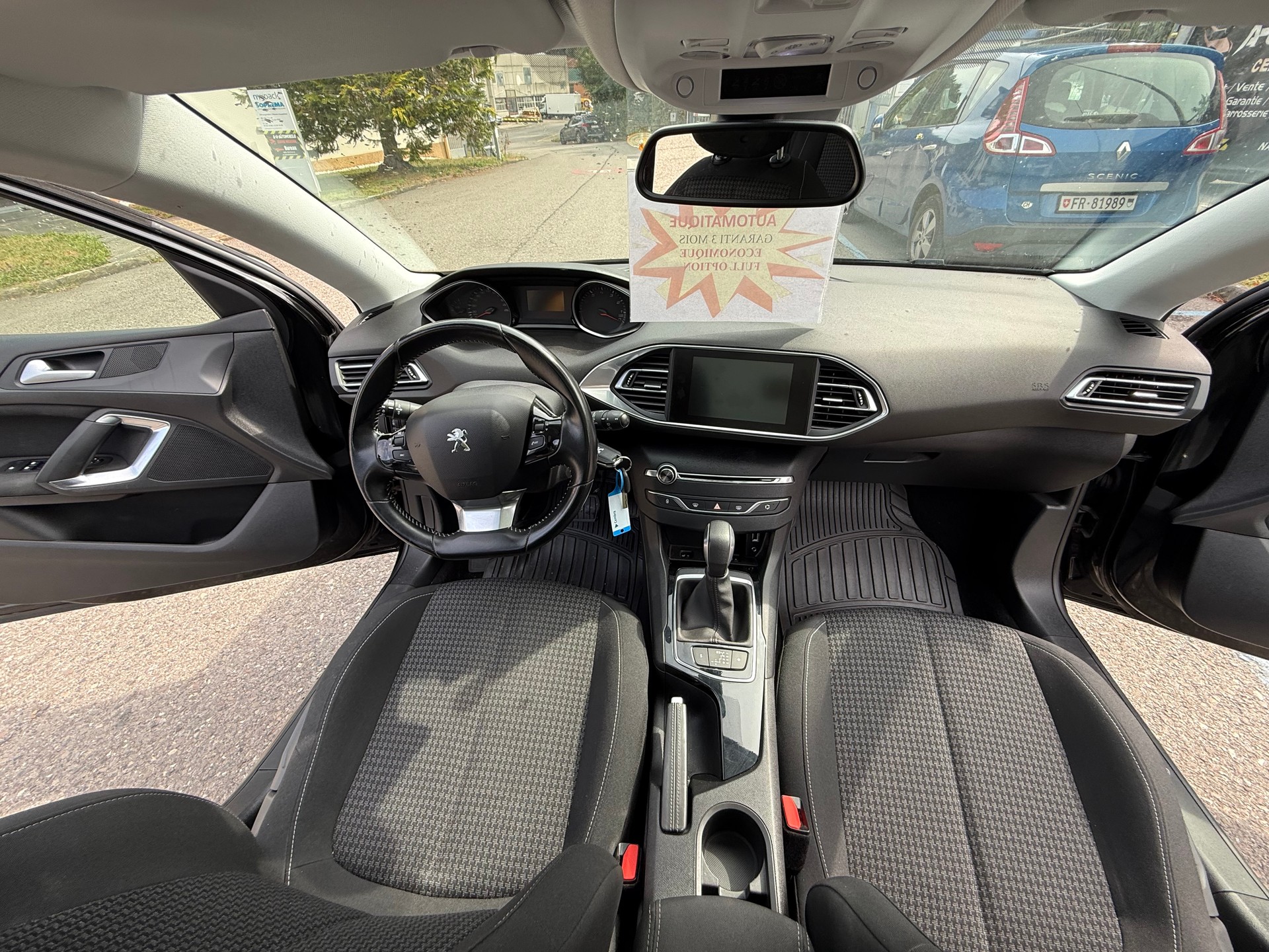 PEUGEOT 308 SW 1.2 THP Active Automatic-image-22